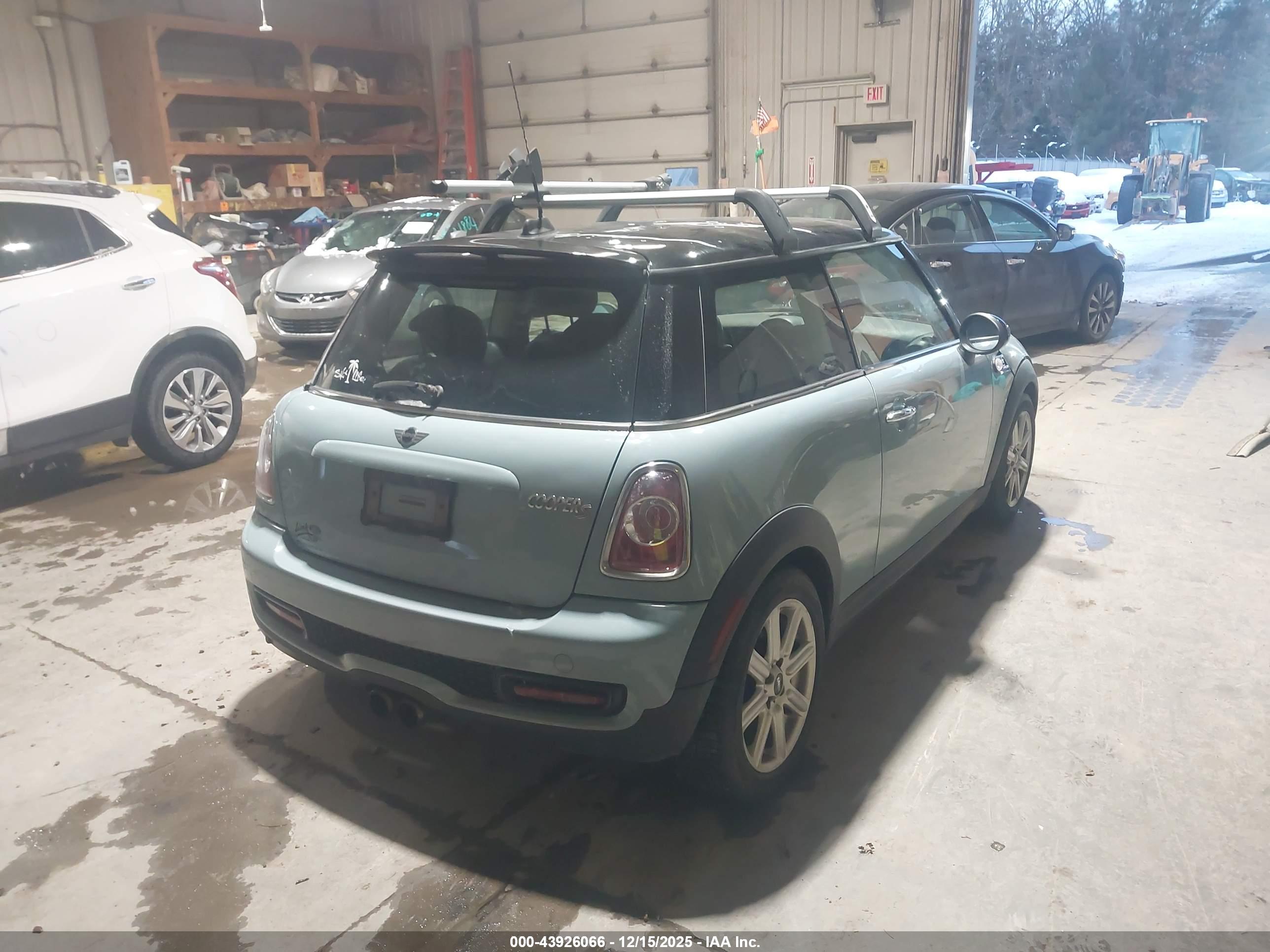 MINI COOPER image 4