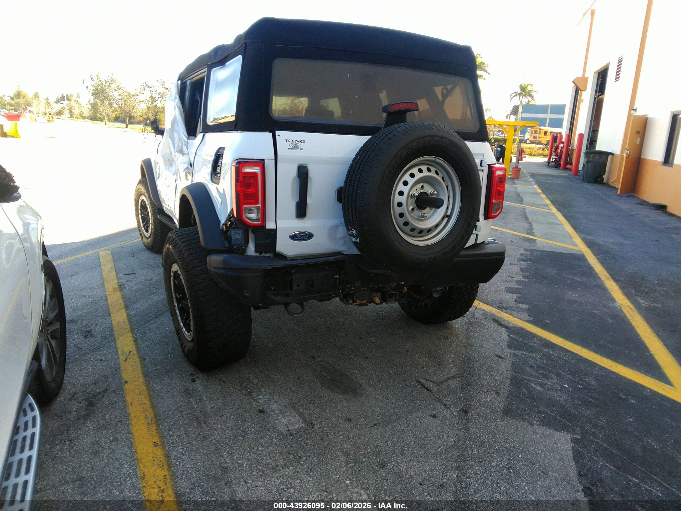 FORD BRONCO image 3