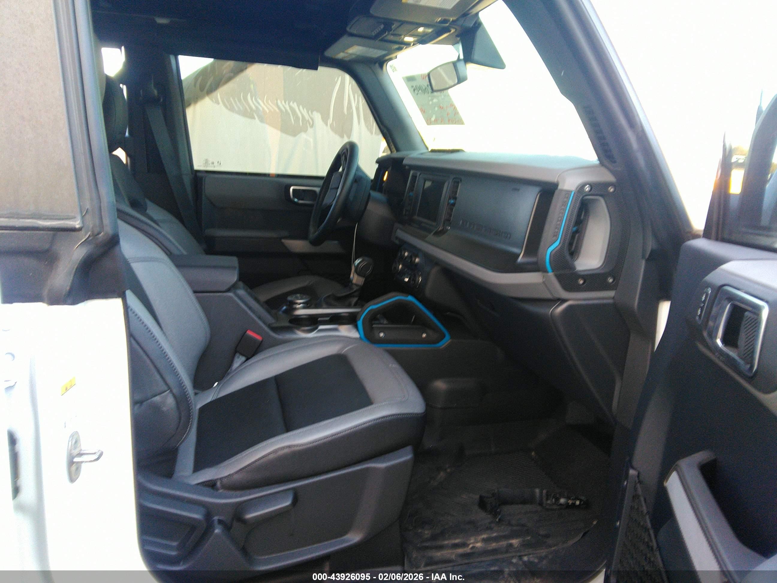 FORD BRONCO image 5