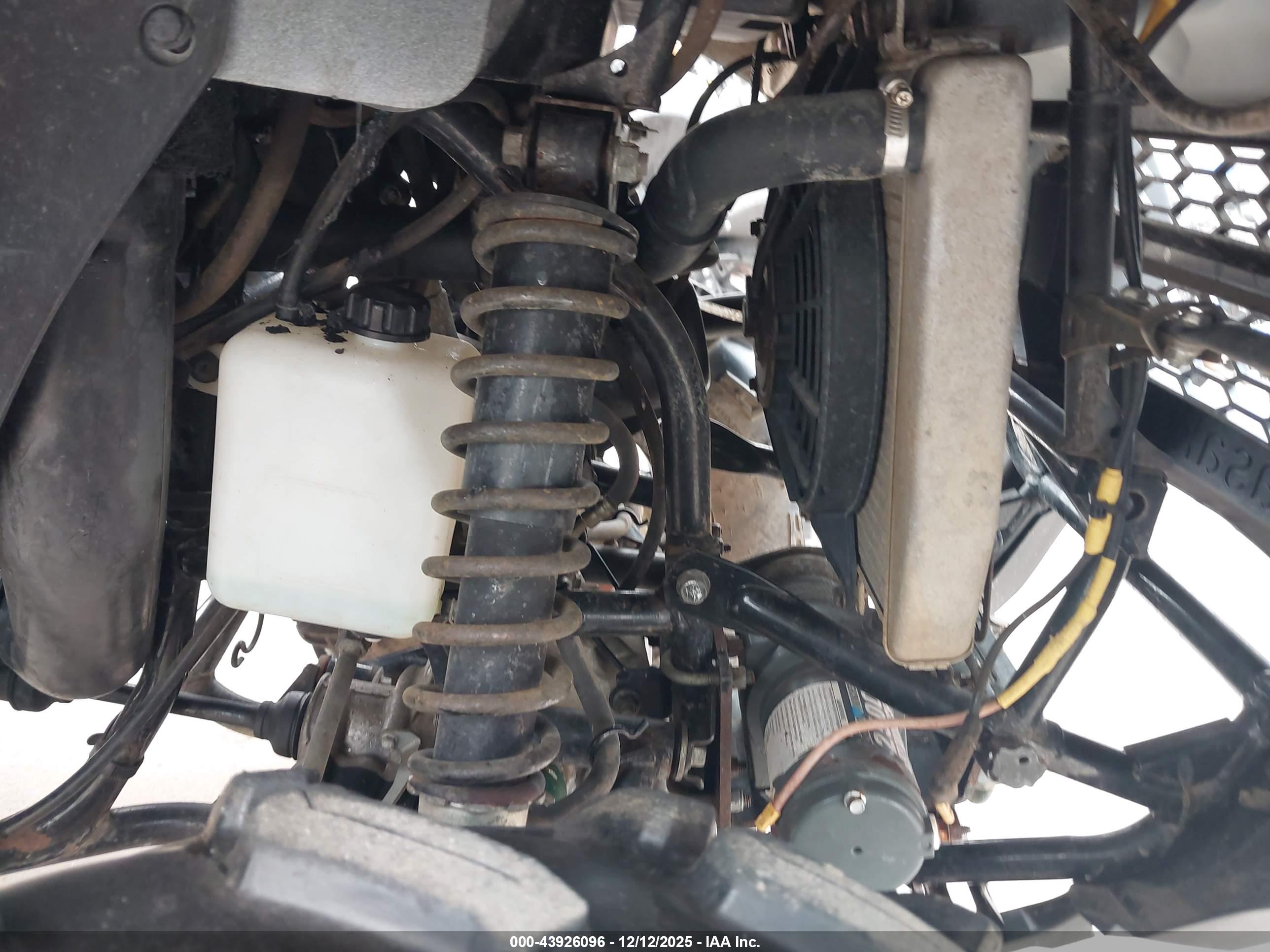 KAWASAKI KVF750 image 10