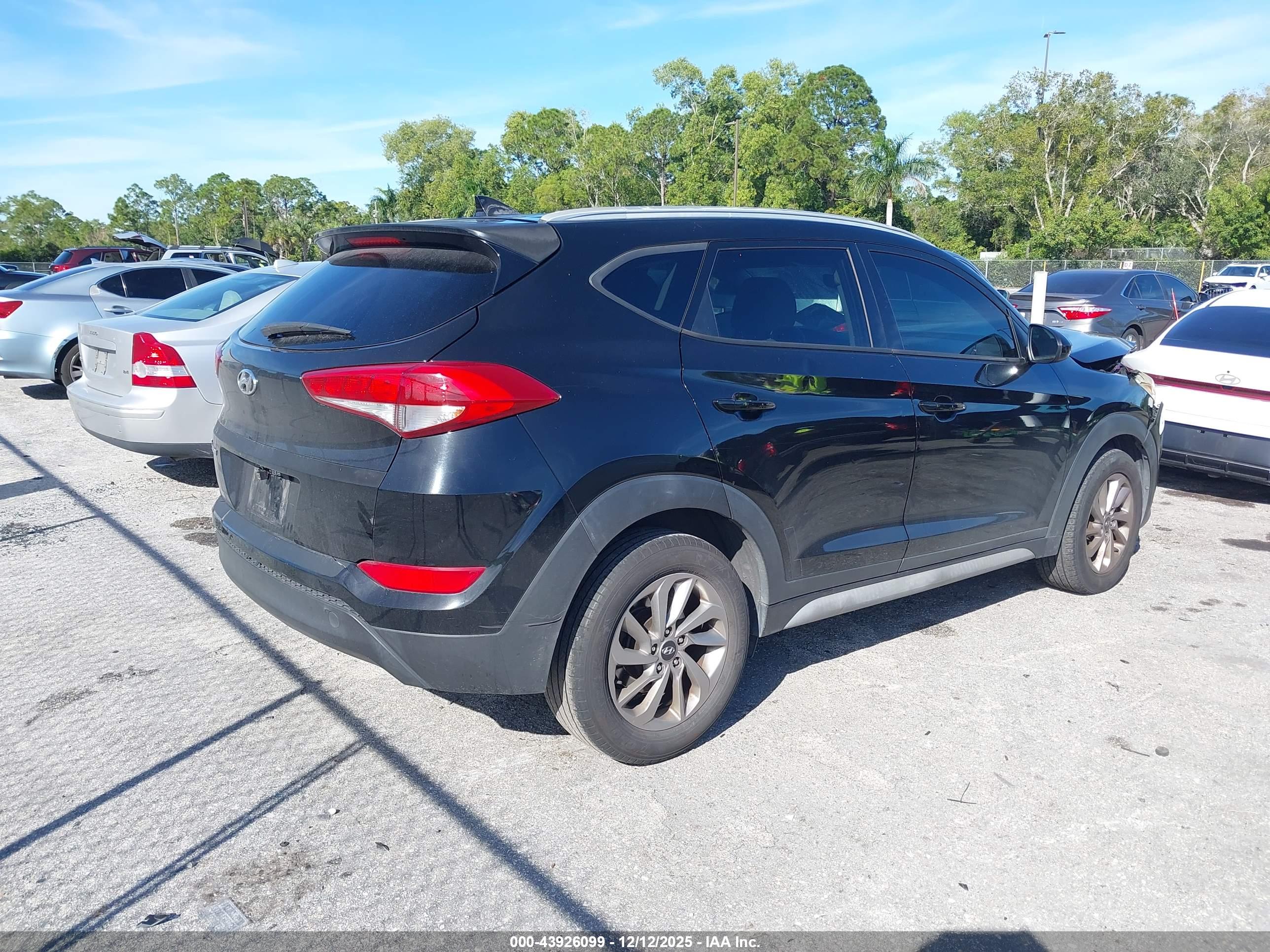 HYUNDAI TUCSON image 4