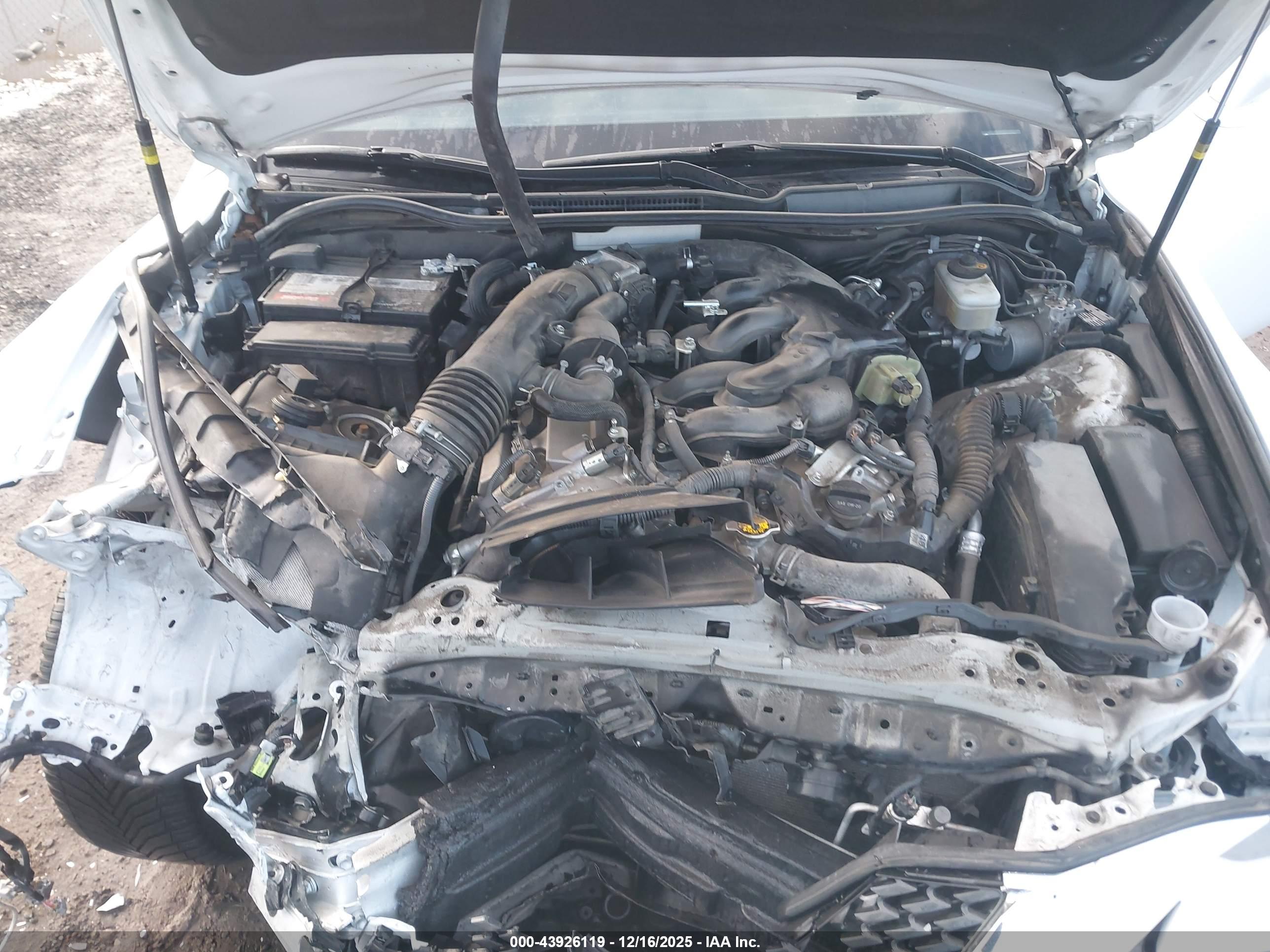 LEXUS IS image 10