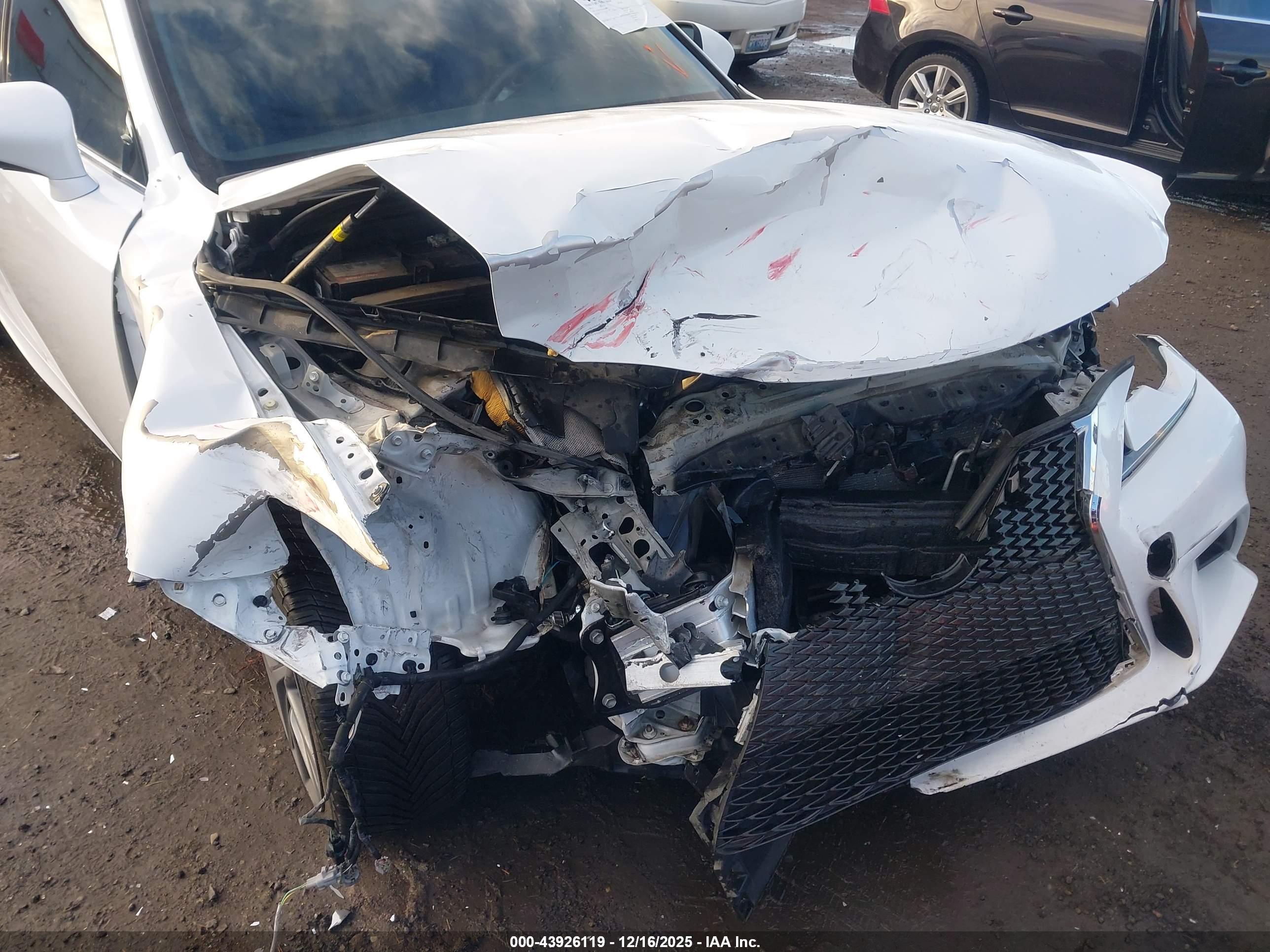LEXUS IS image 6