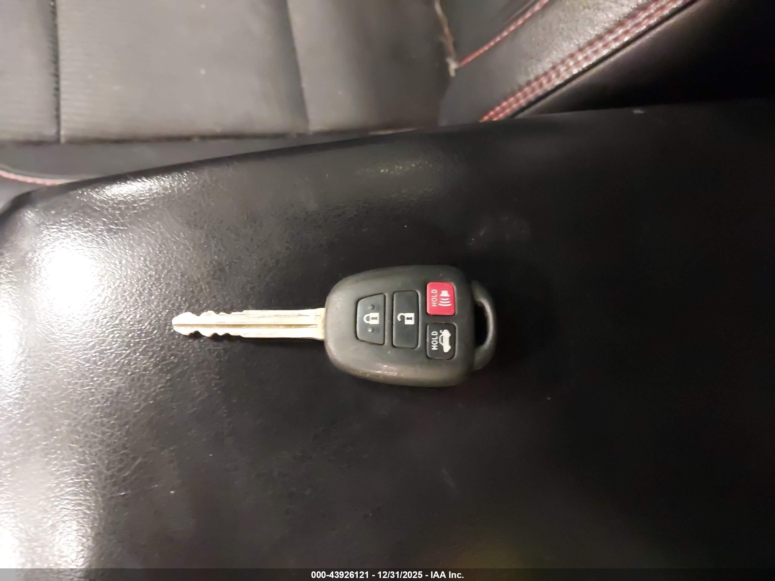 TOYOTA CAMRY image 11
