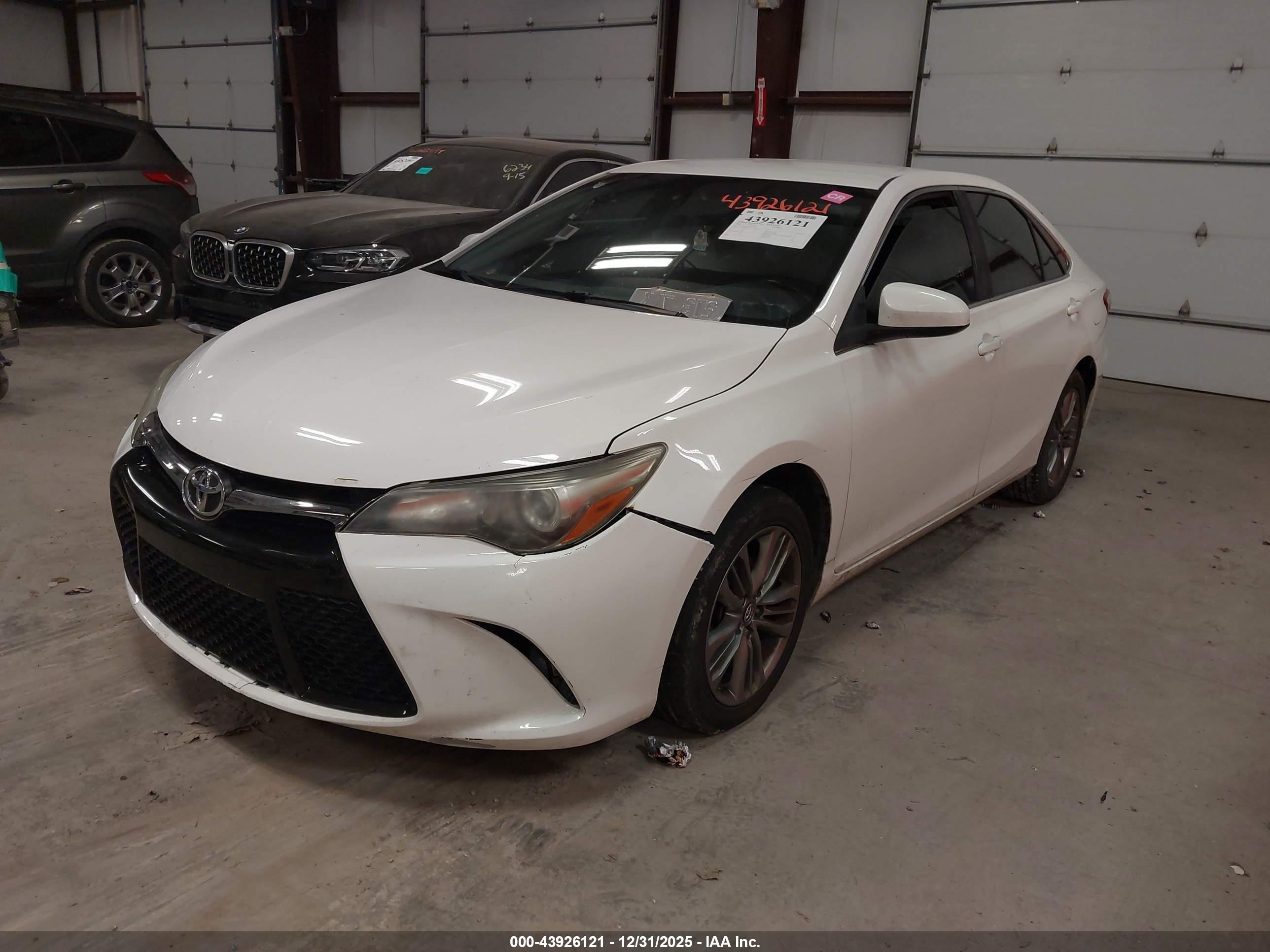 TOYOTA CAMRY image 2