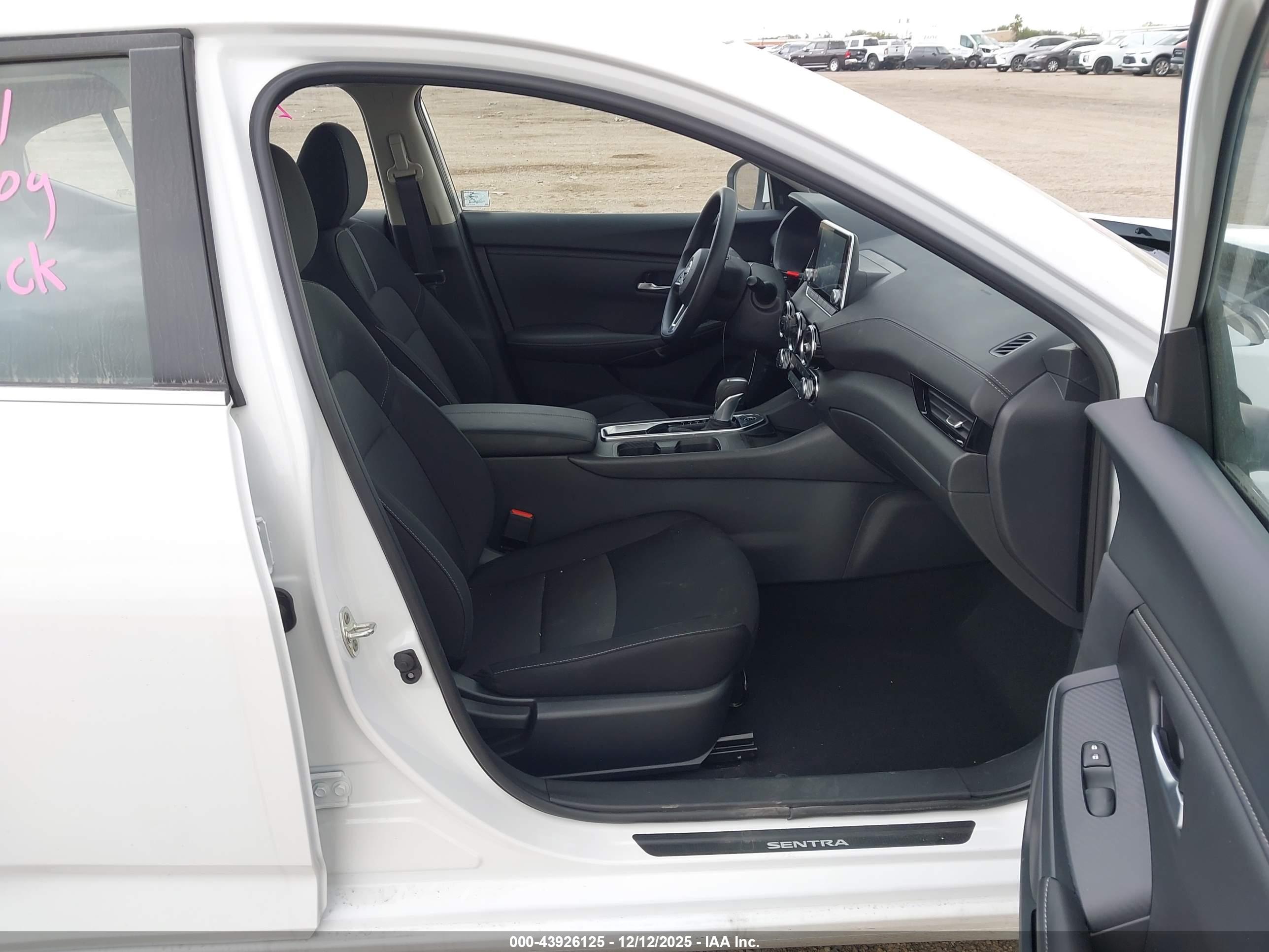 NISSAN SENTRA image 5