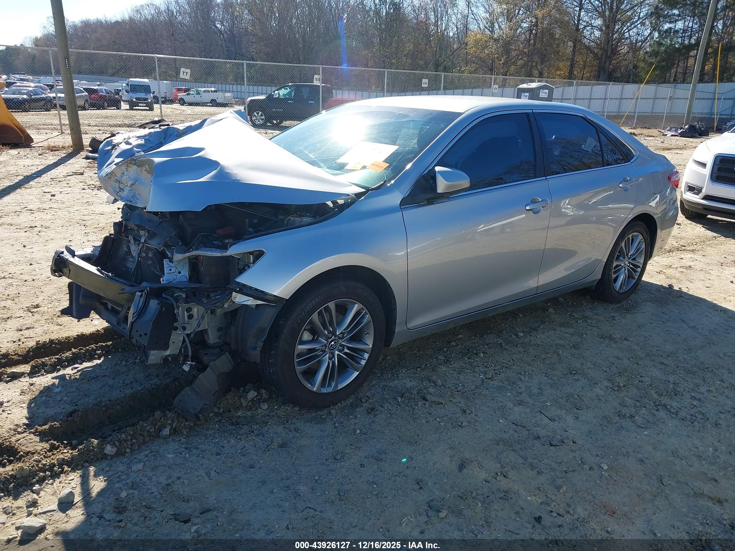 TOYOTA CAMRY image 2
