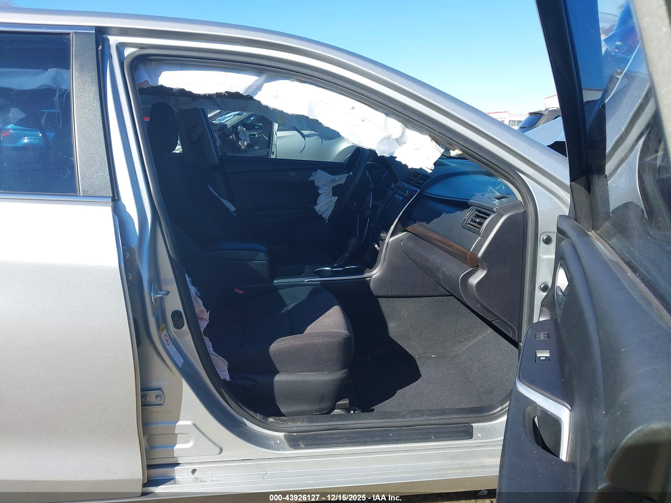 TOYOTA CAMRY image 5