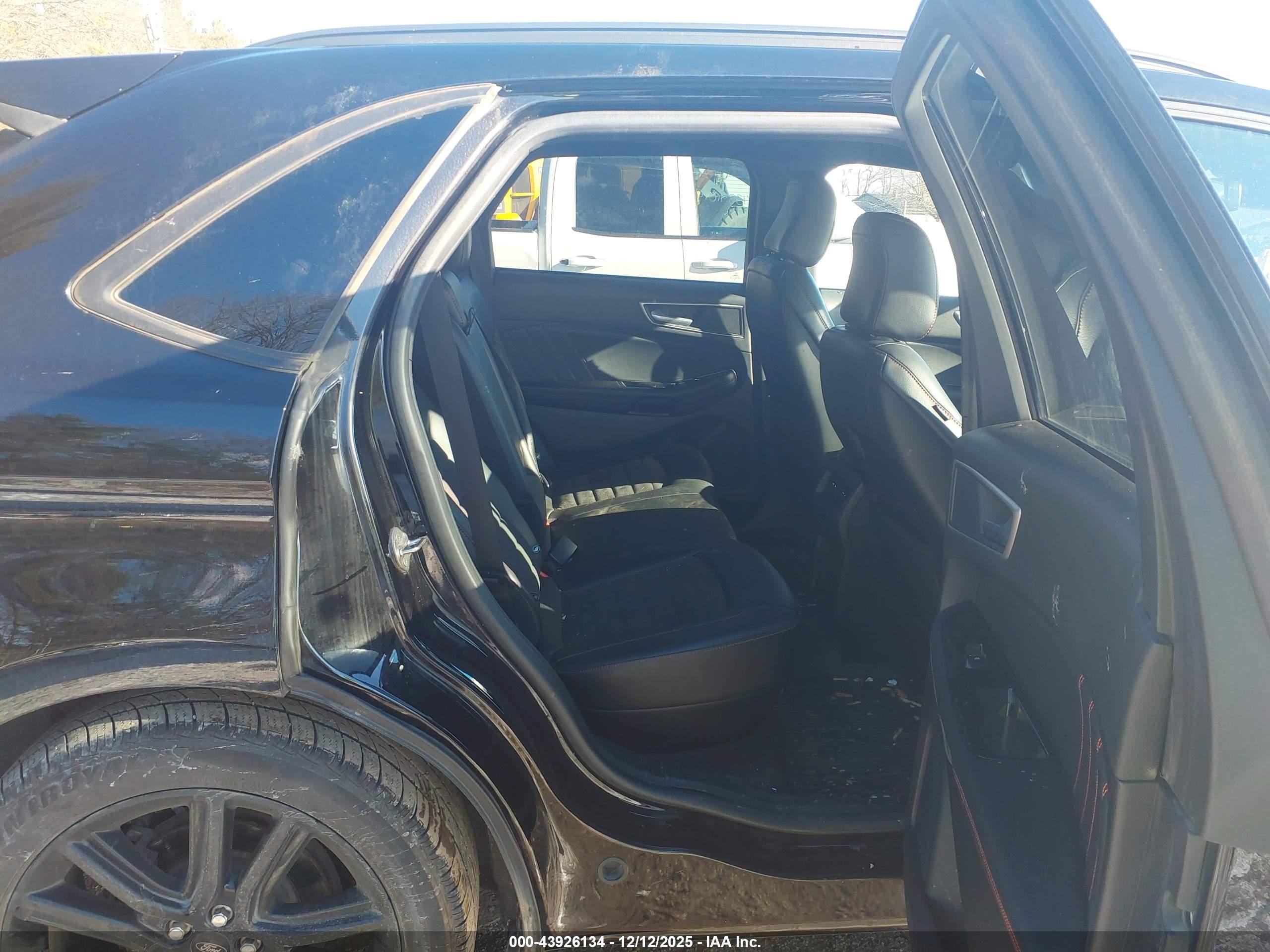 FORD EDGE image 8