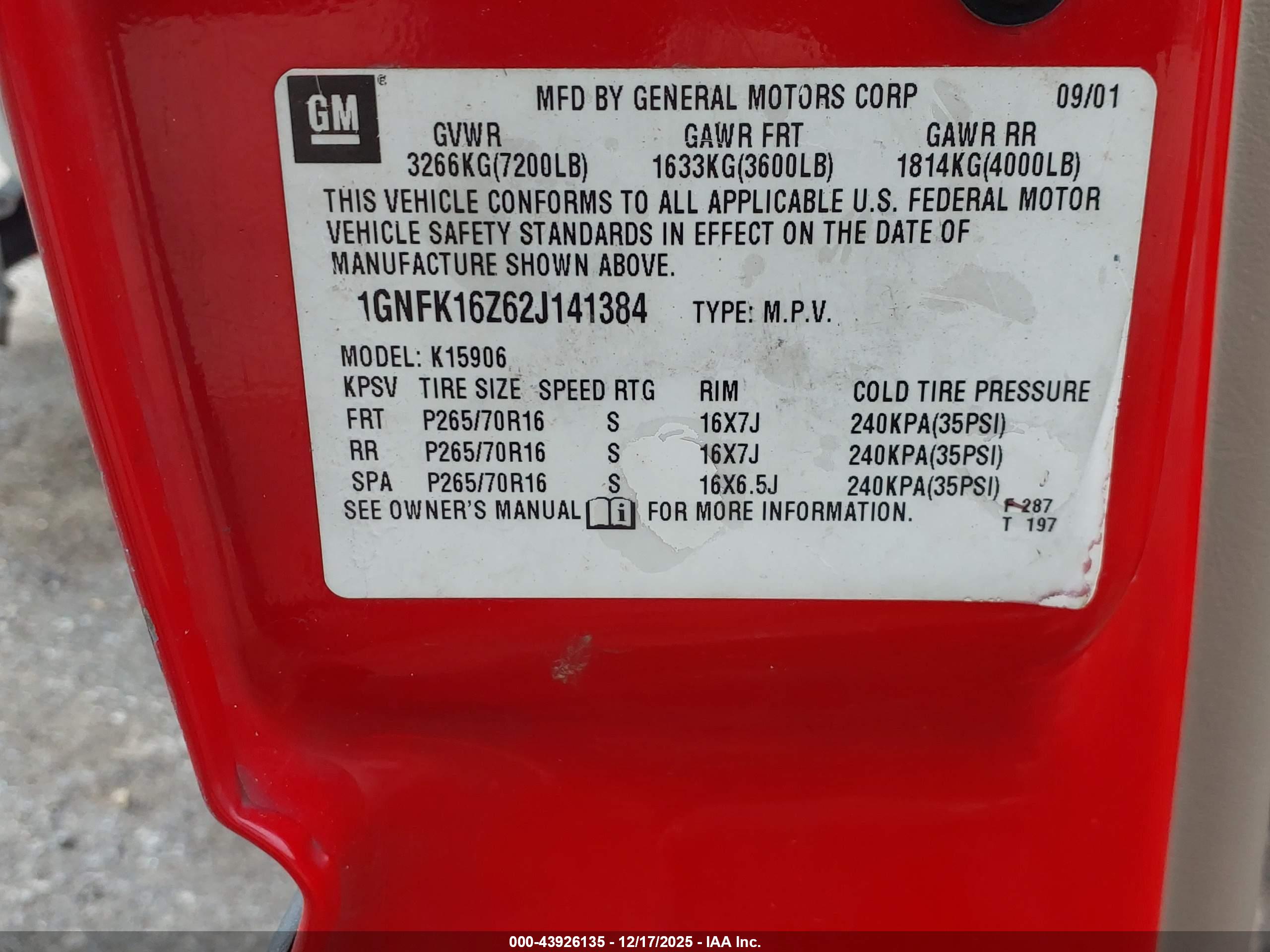 CHEVROLET SUBURBAN image 9