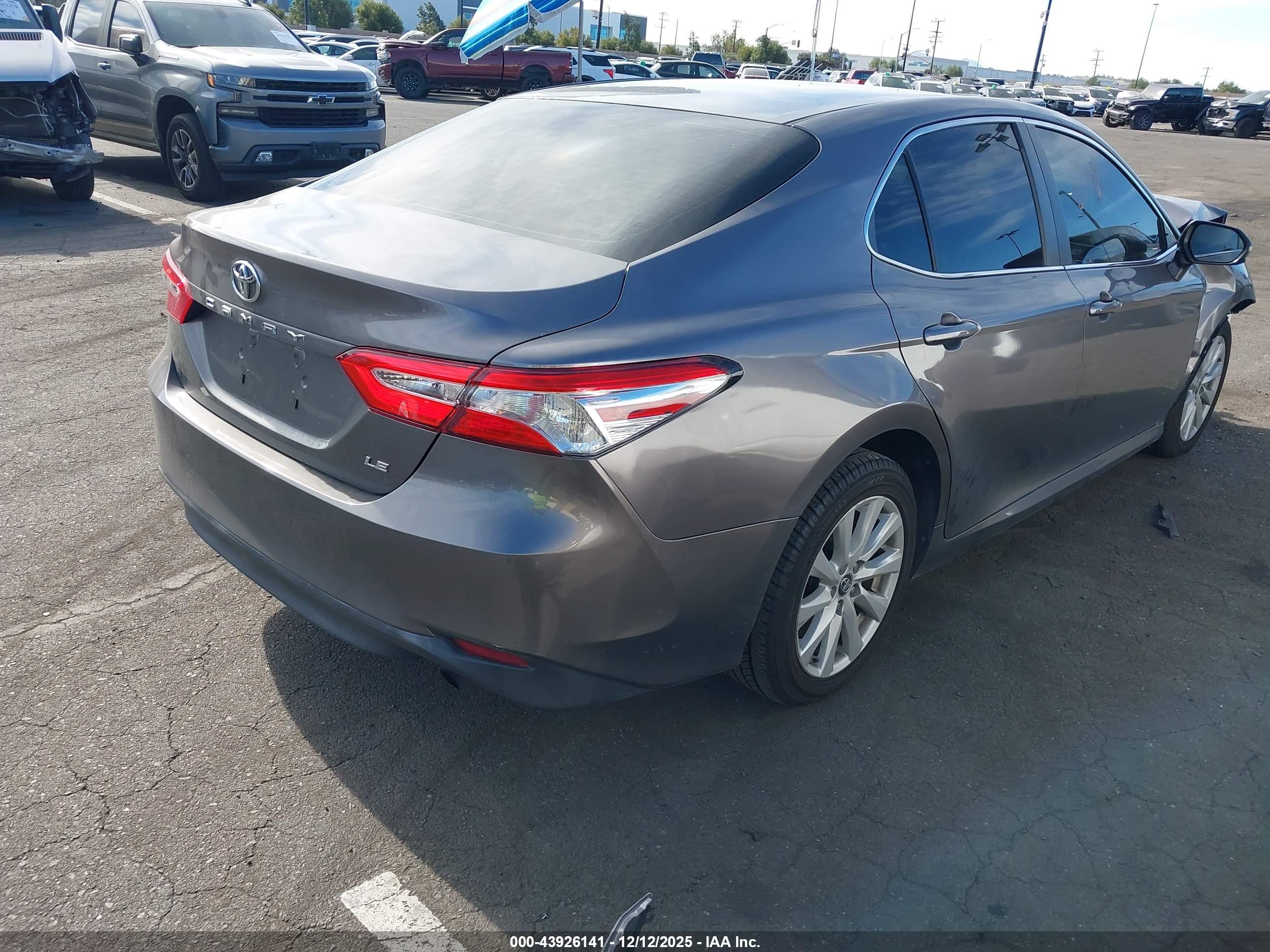 TOYOTA CAMRY image 4