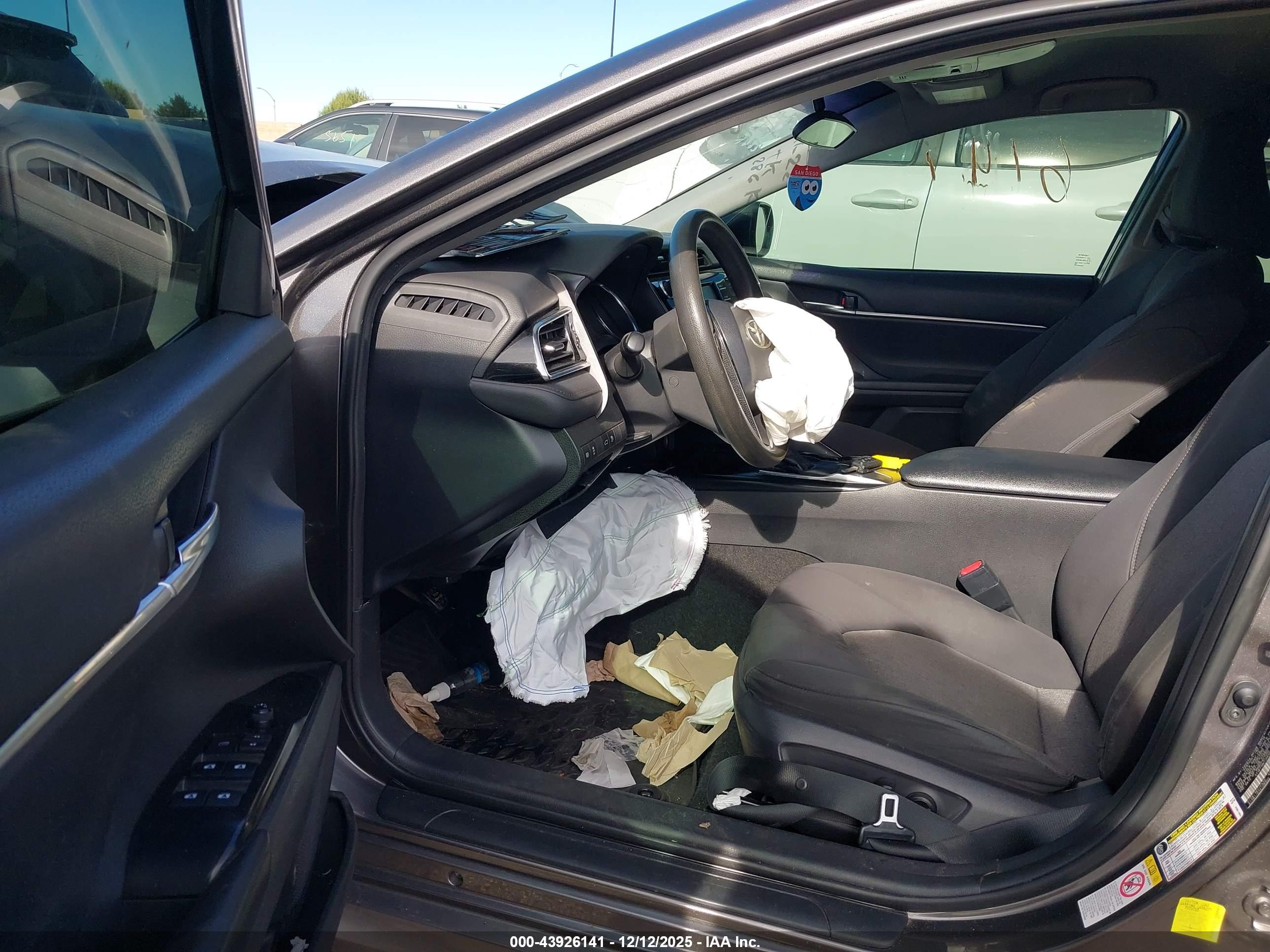 TOYOTA CAMRY image 5