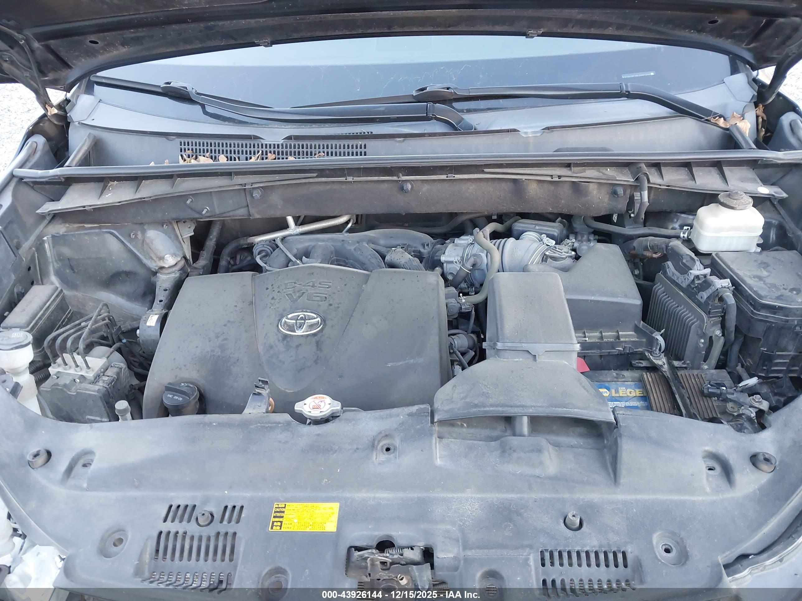 TOYOTA HIGHLANDER image 10