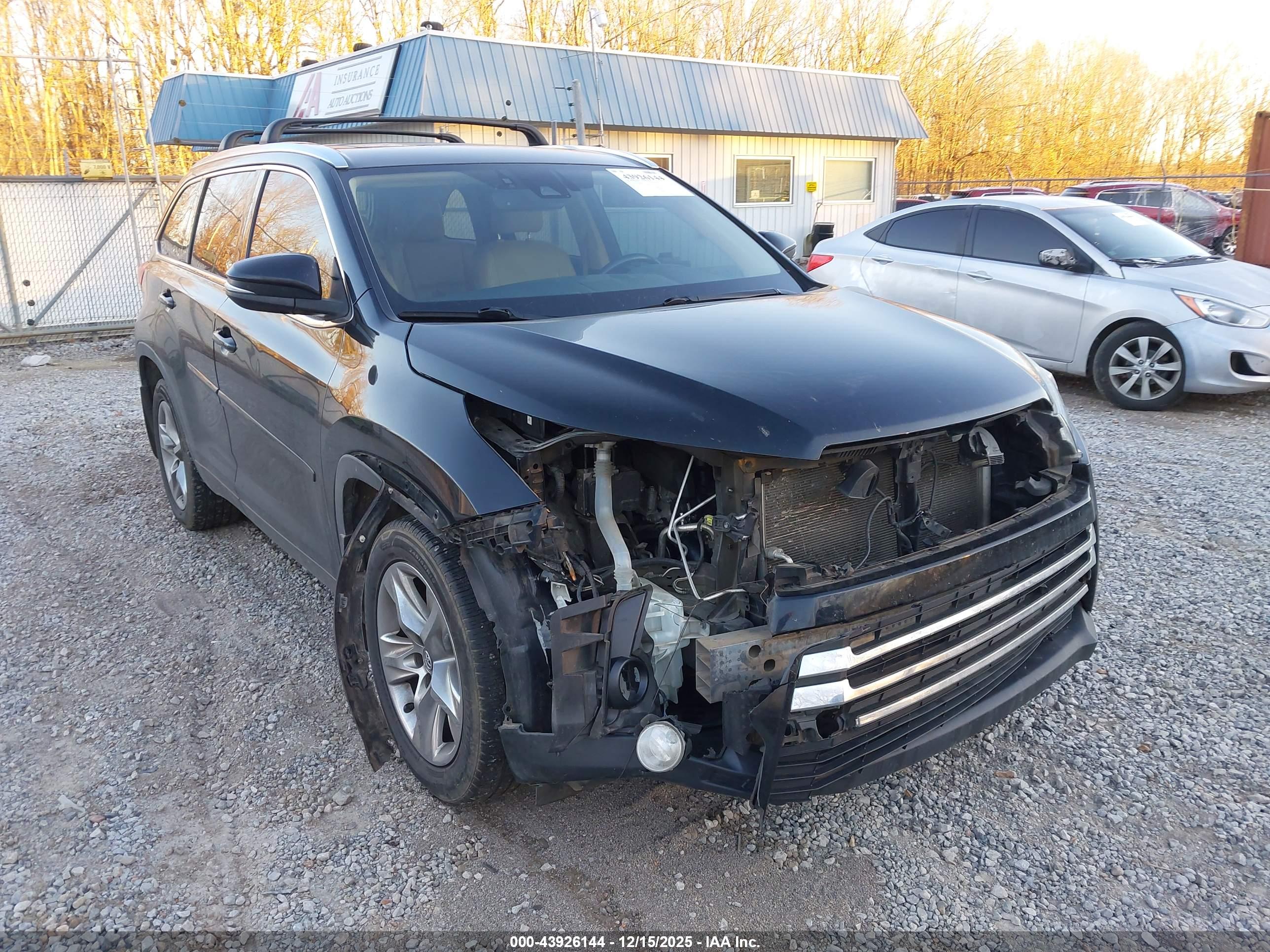 TOYOTA HIGHLANDER image 6