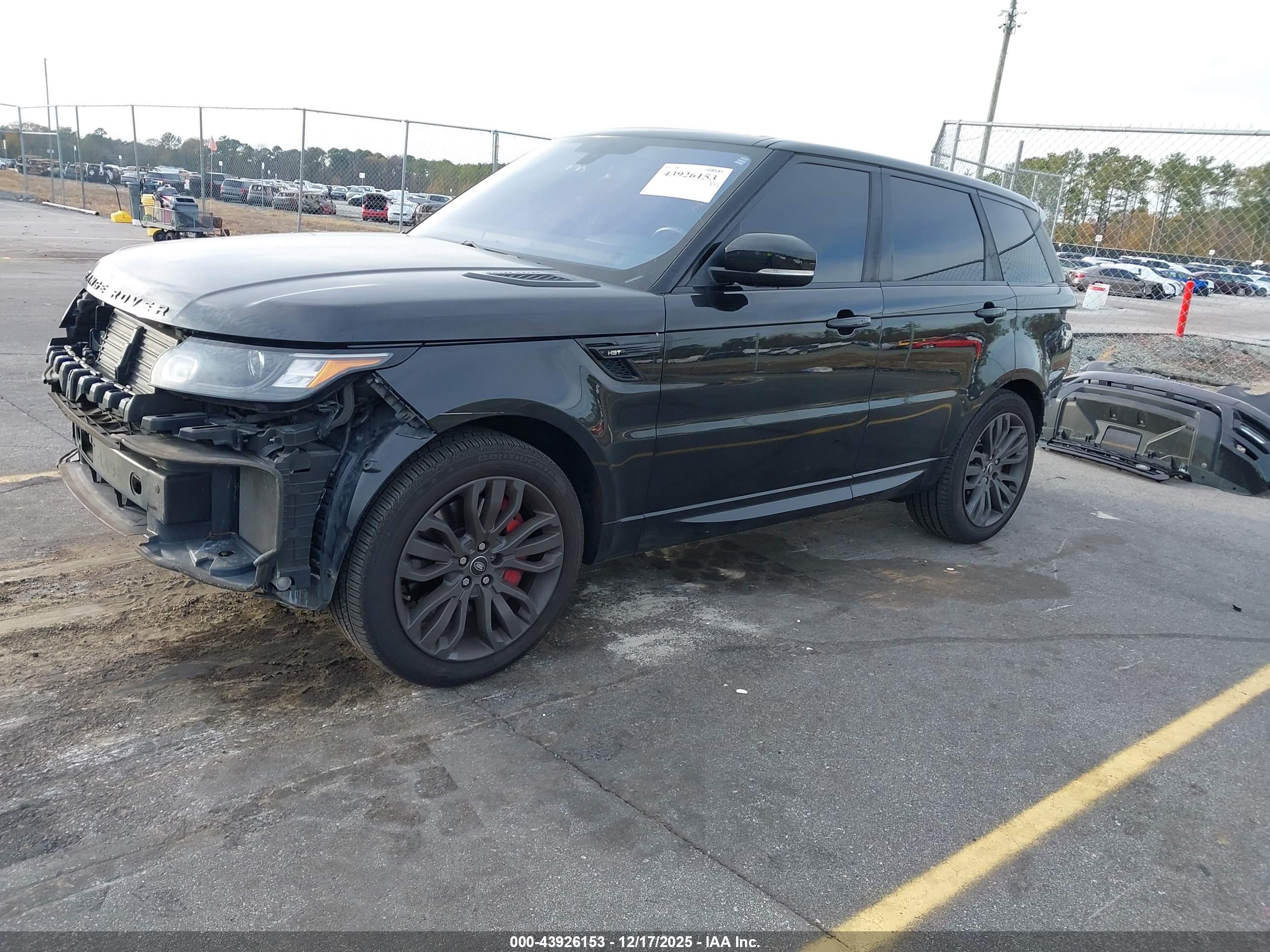 LAND ROVER image 2