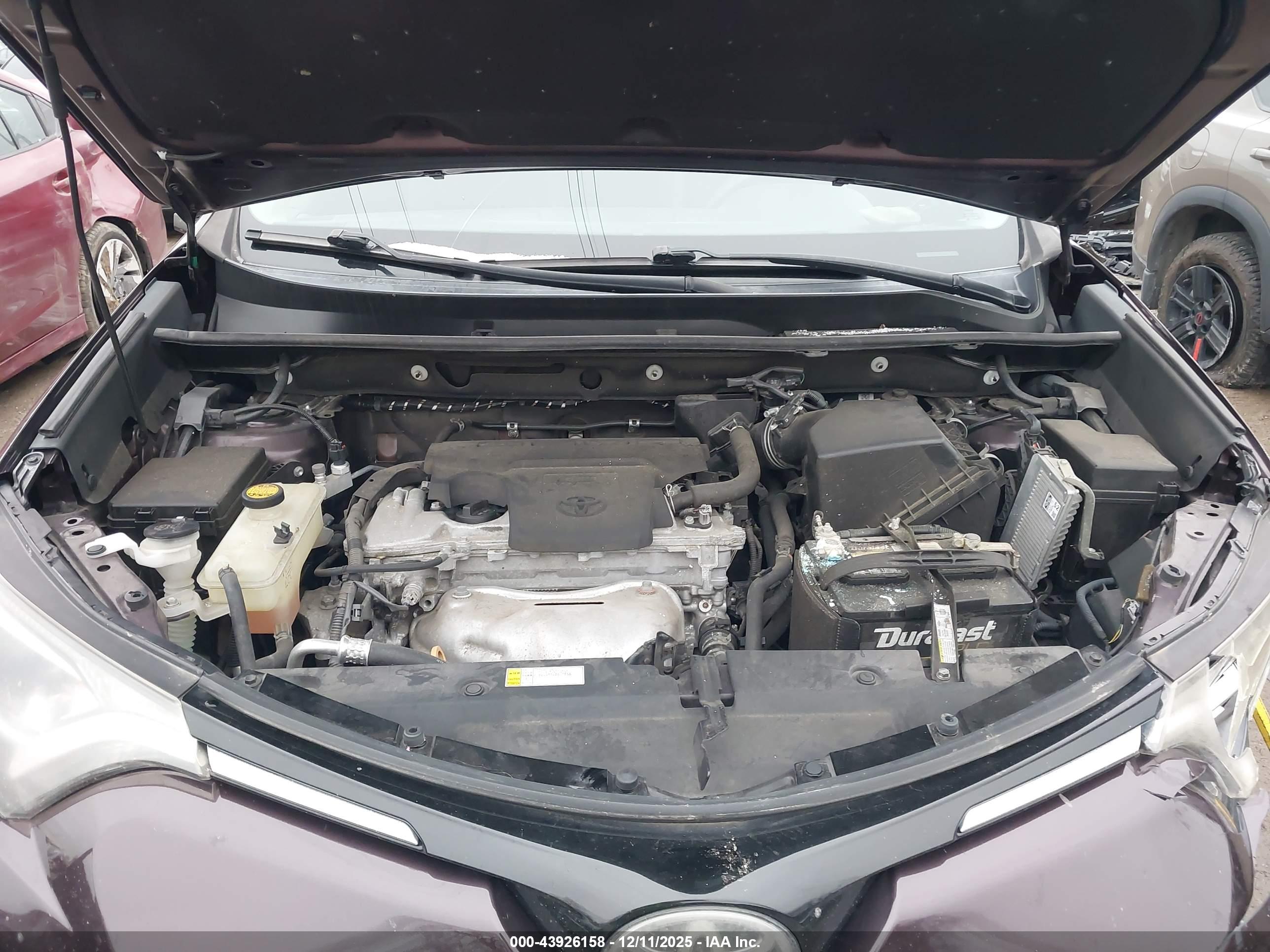 TOYOTA RAV4 image 10