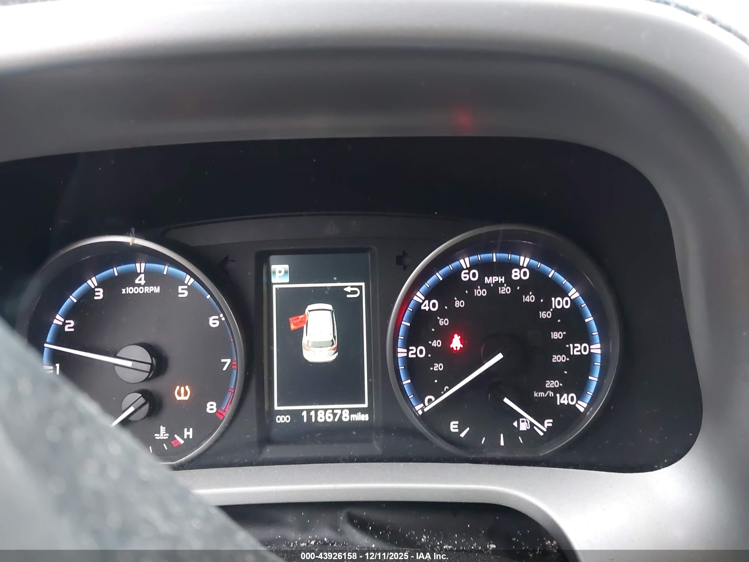 TOYOTA RAV4 image 7
