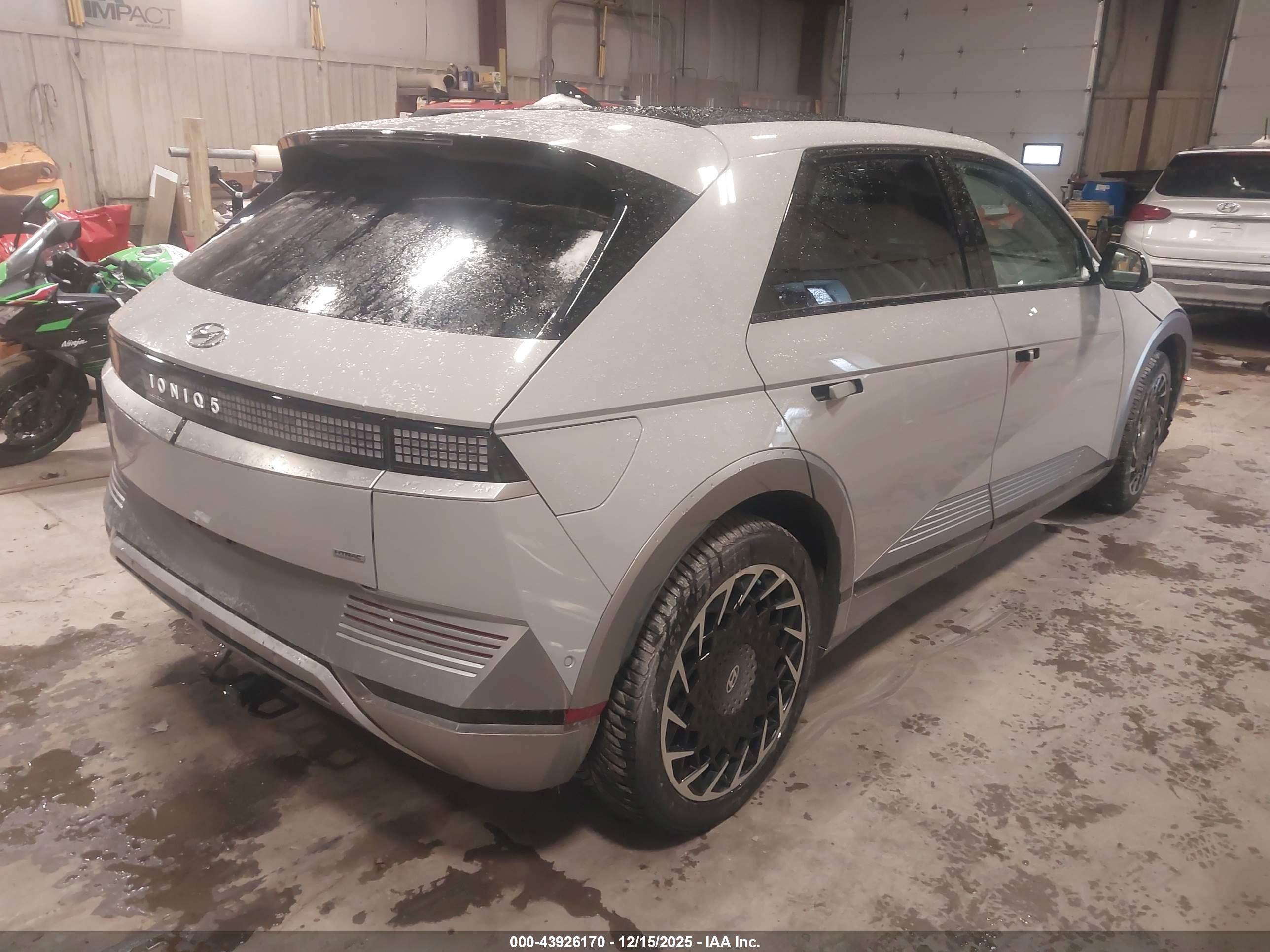 HYUNDAI IONIQ image 4