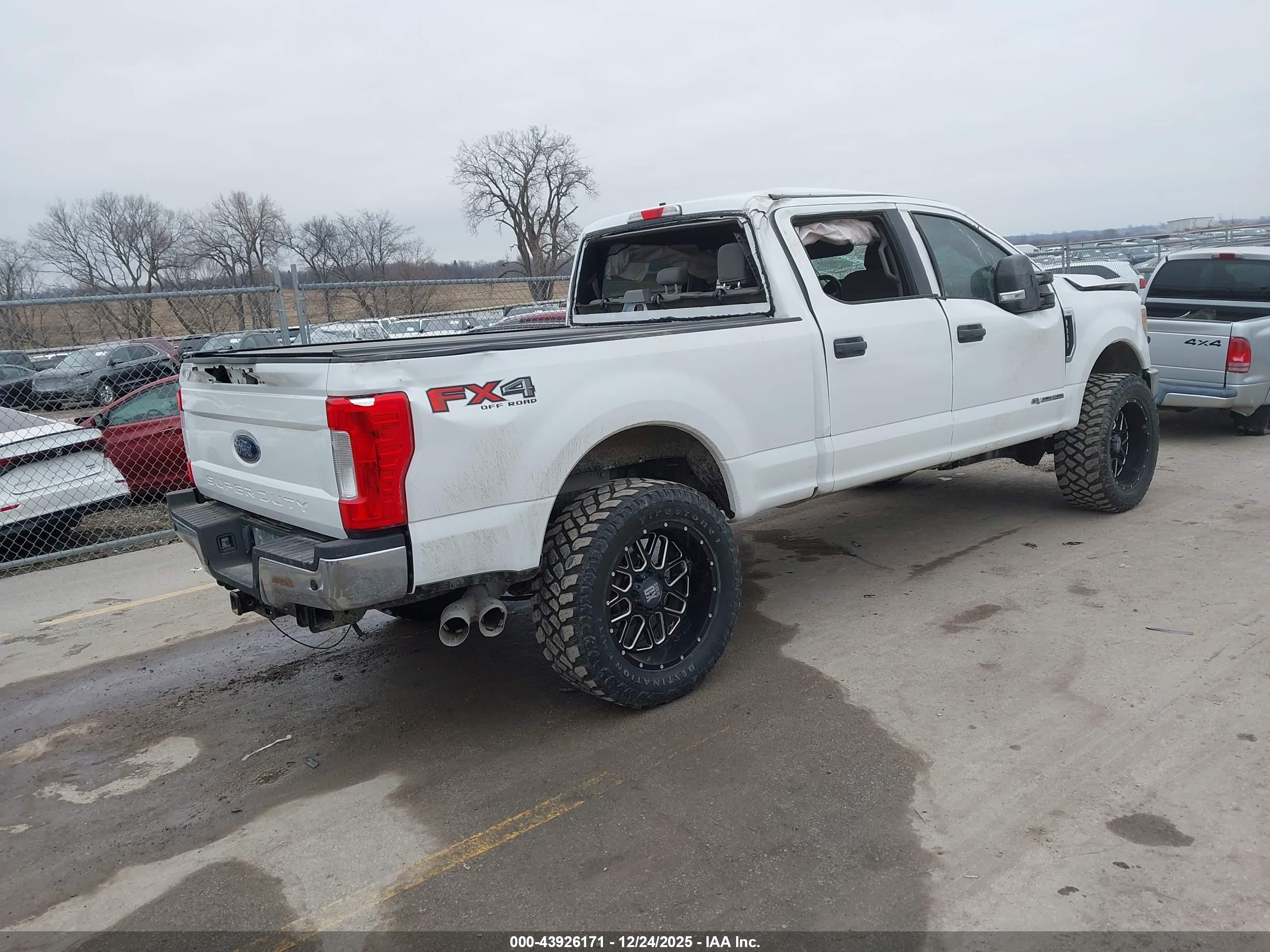 FORD F-250 image 4
