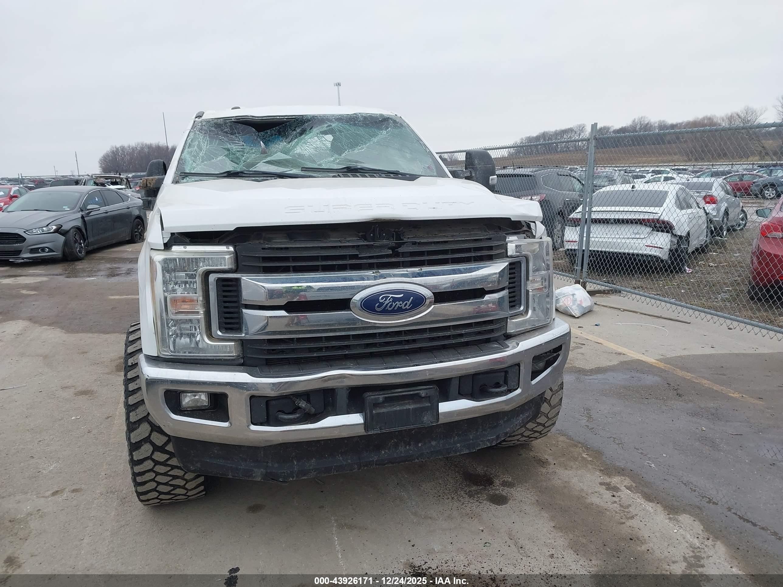 FORD F-250 image 6