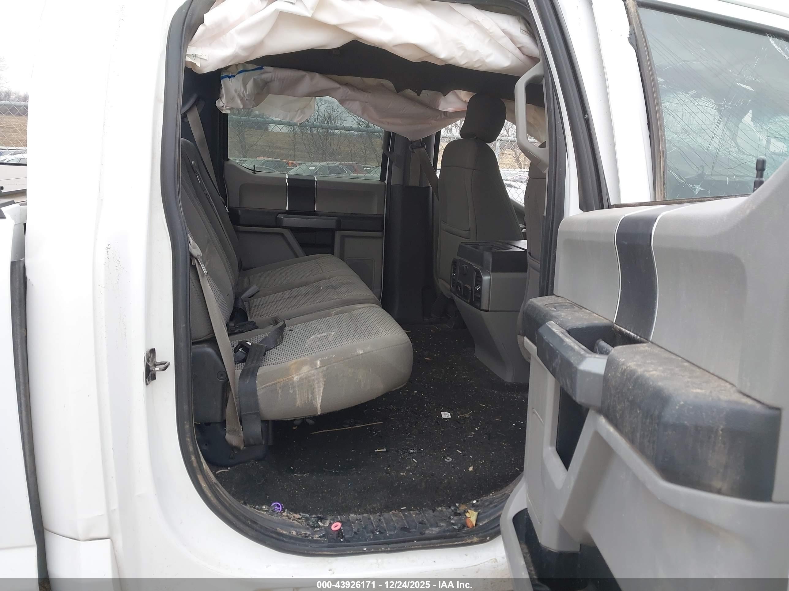 FORD F-250 image 8