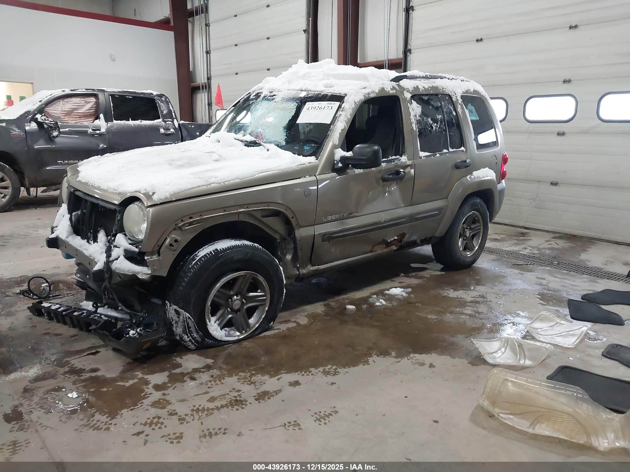 JEEP LIBERTY image 2
