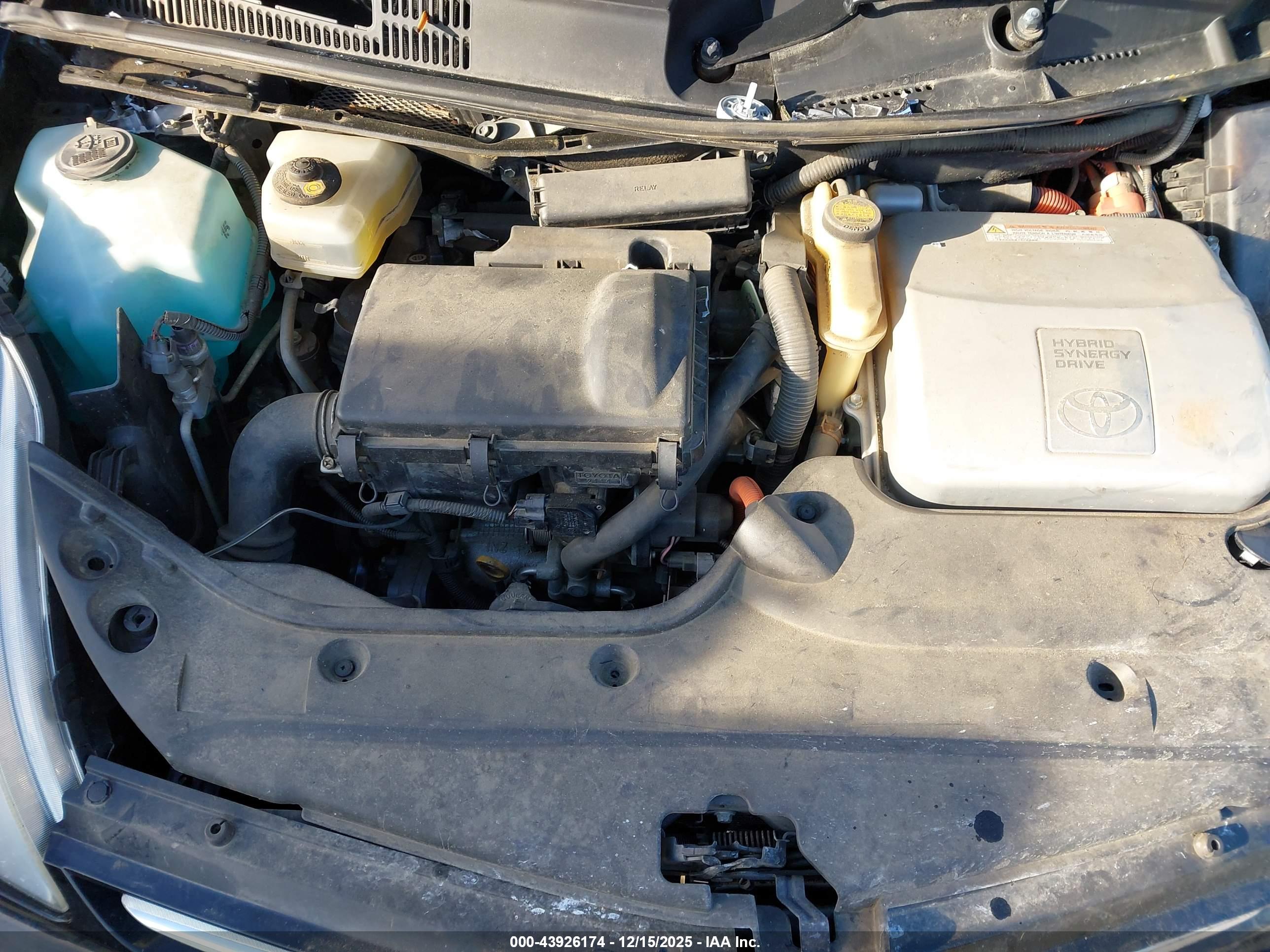TOYOTA PRIUS image 10