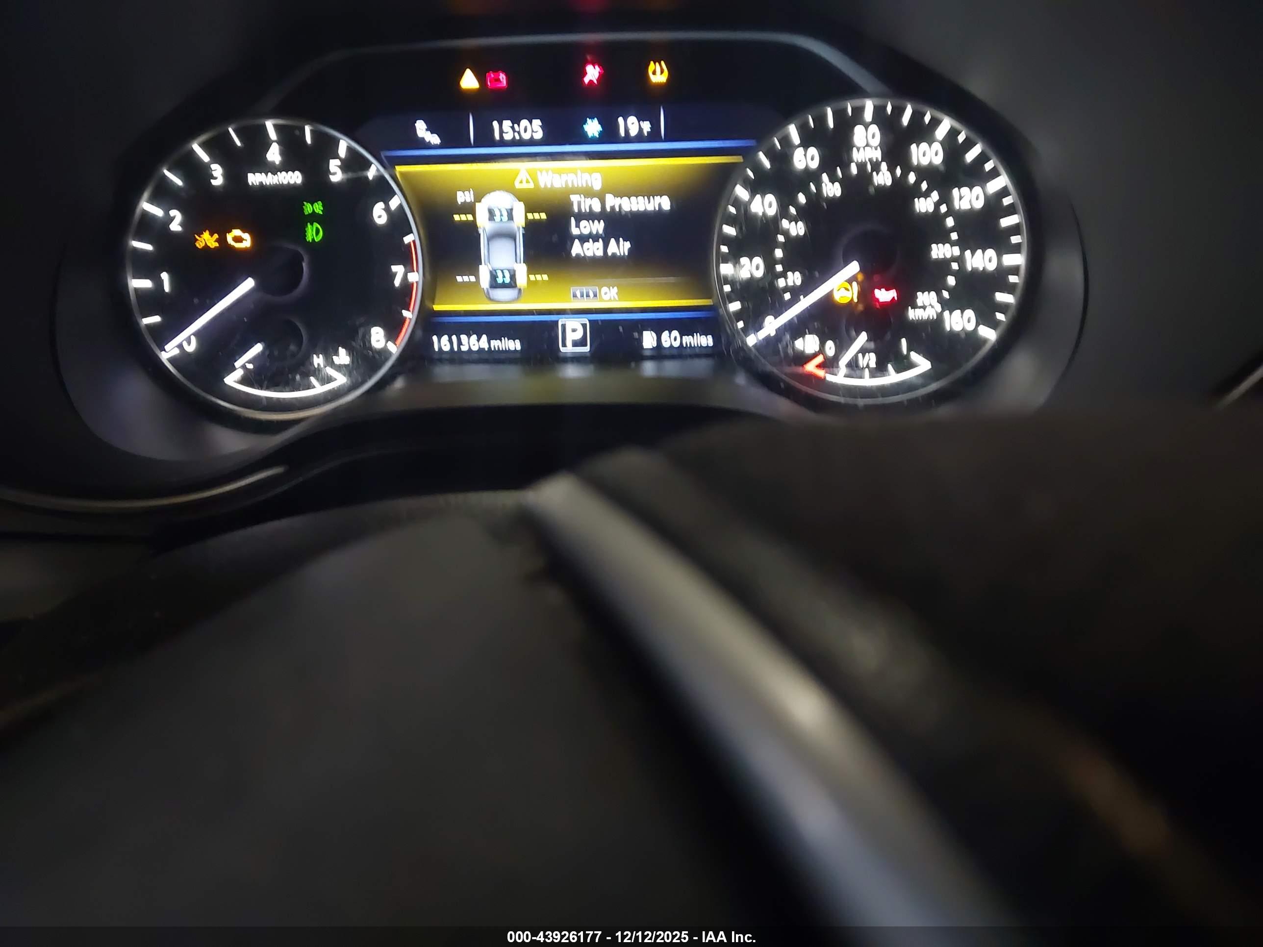 NISSAN MAXIMA image 7