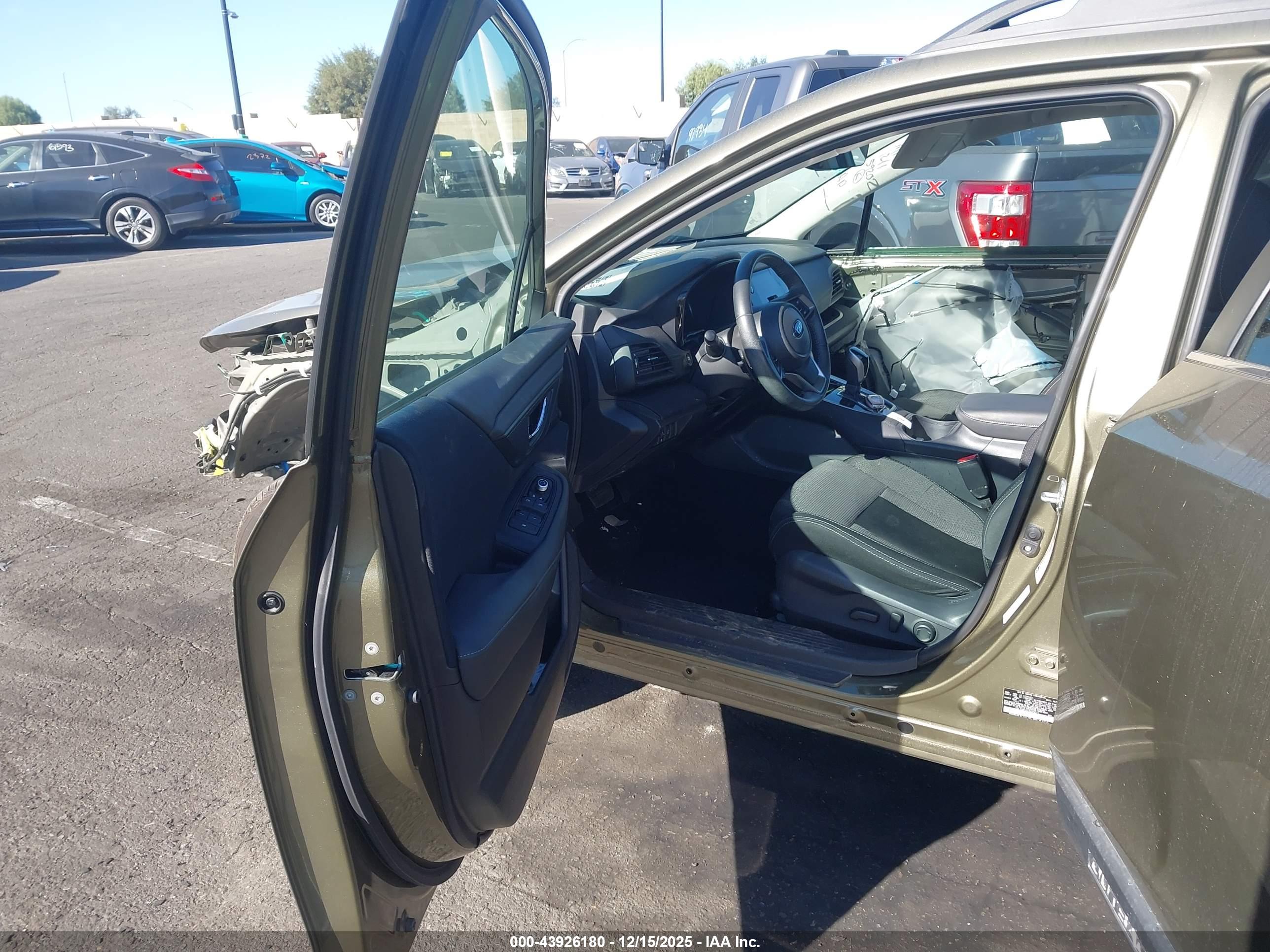 SUBARU OUTBACK image 5