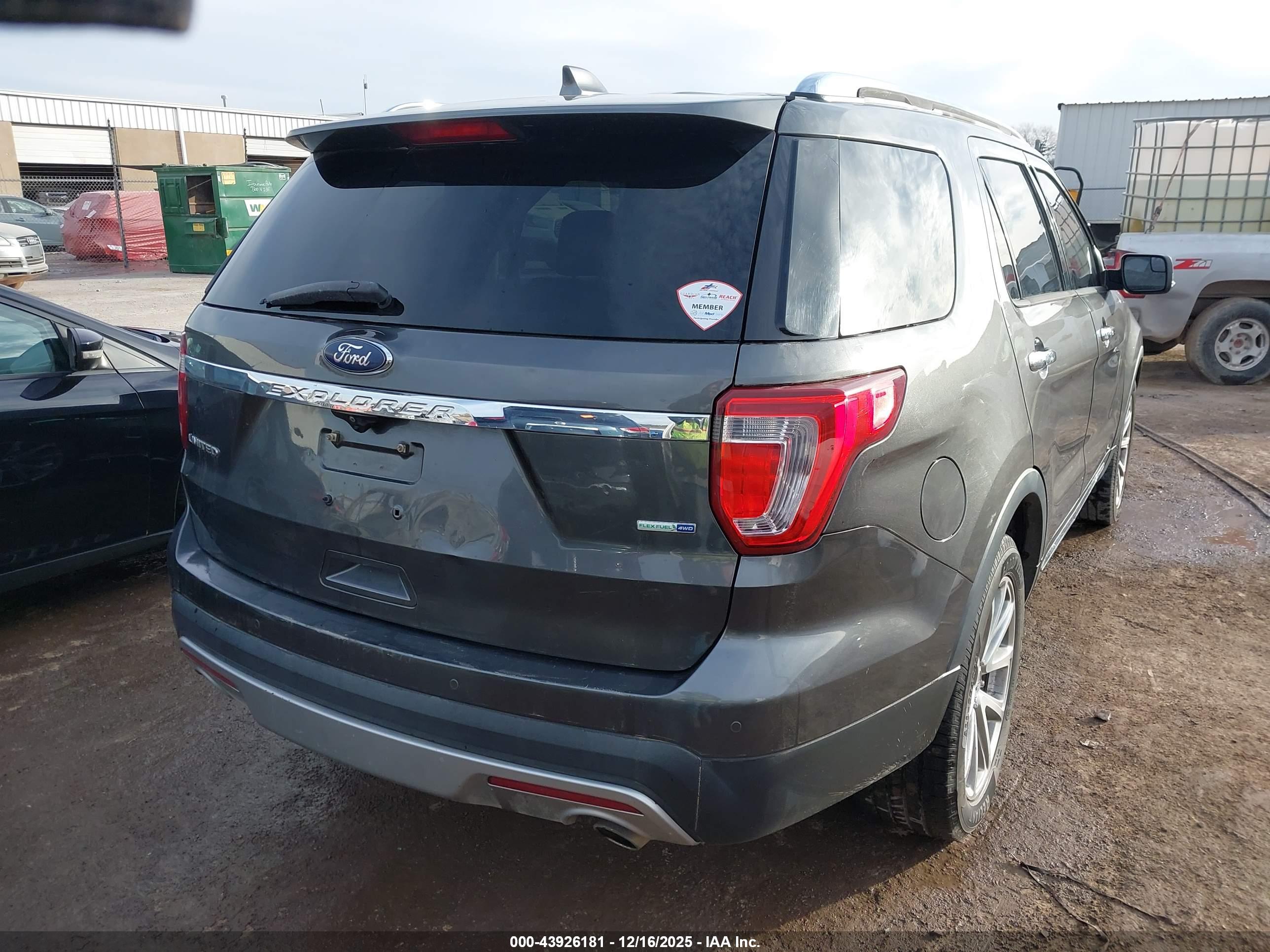FORD EXPLORER image 4