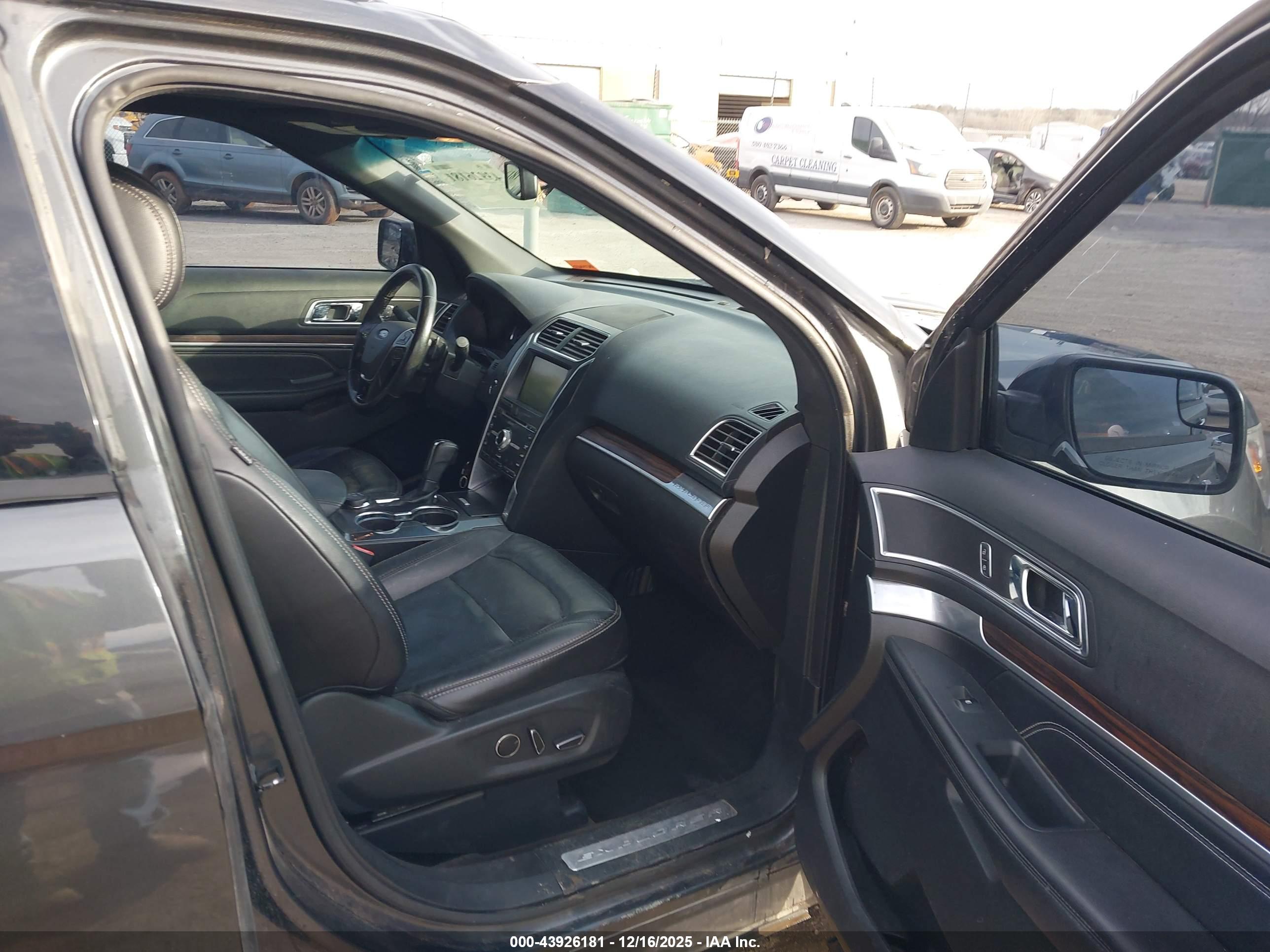 FORD EXPLORER image 5