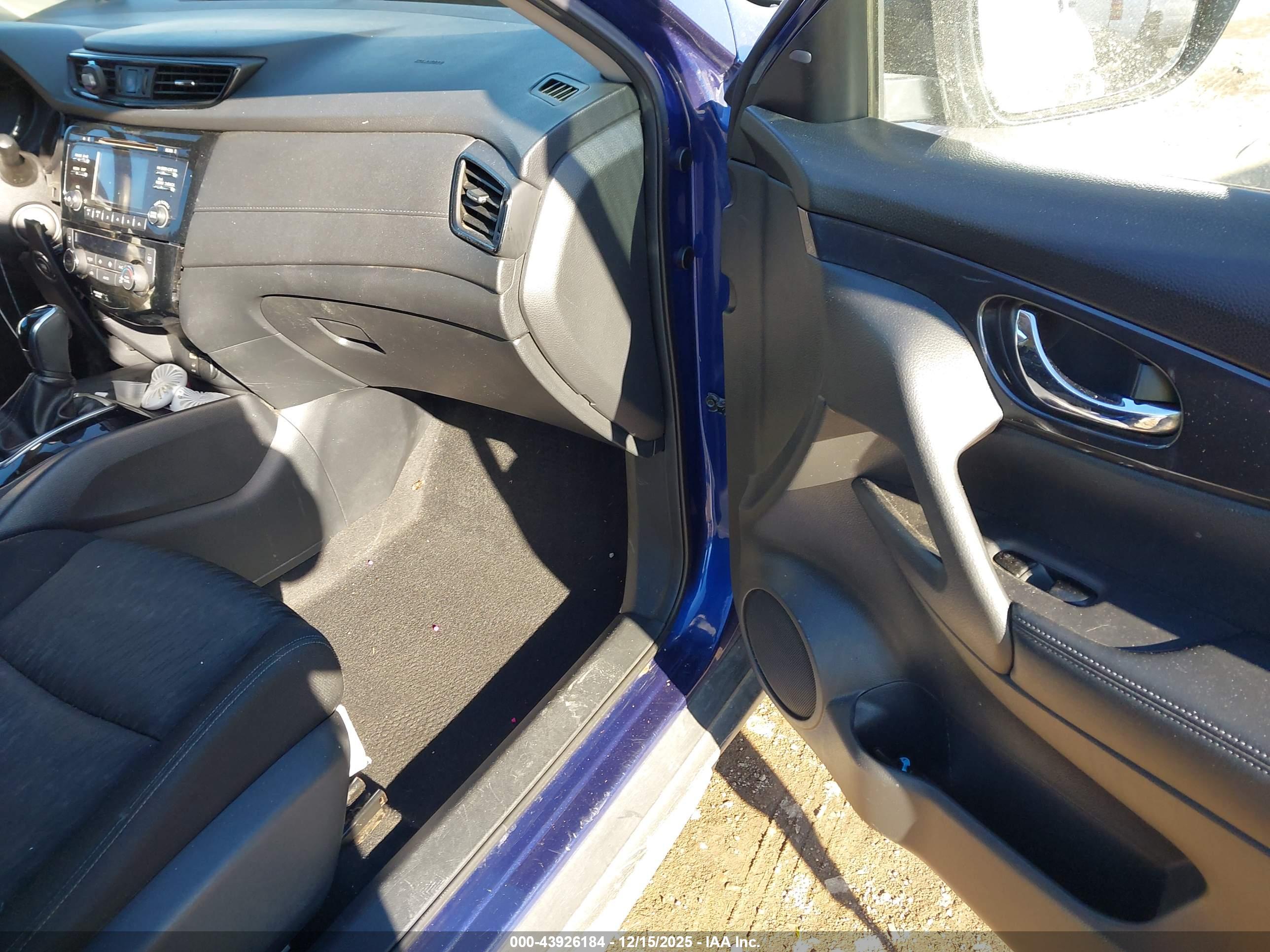 NISSAN ROGUE image 5