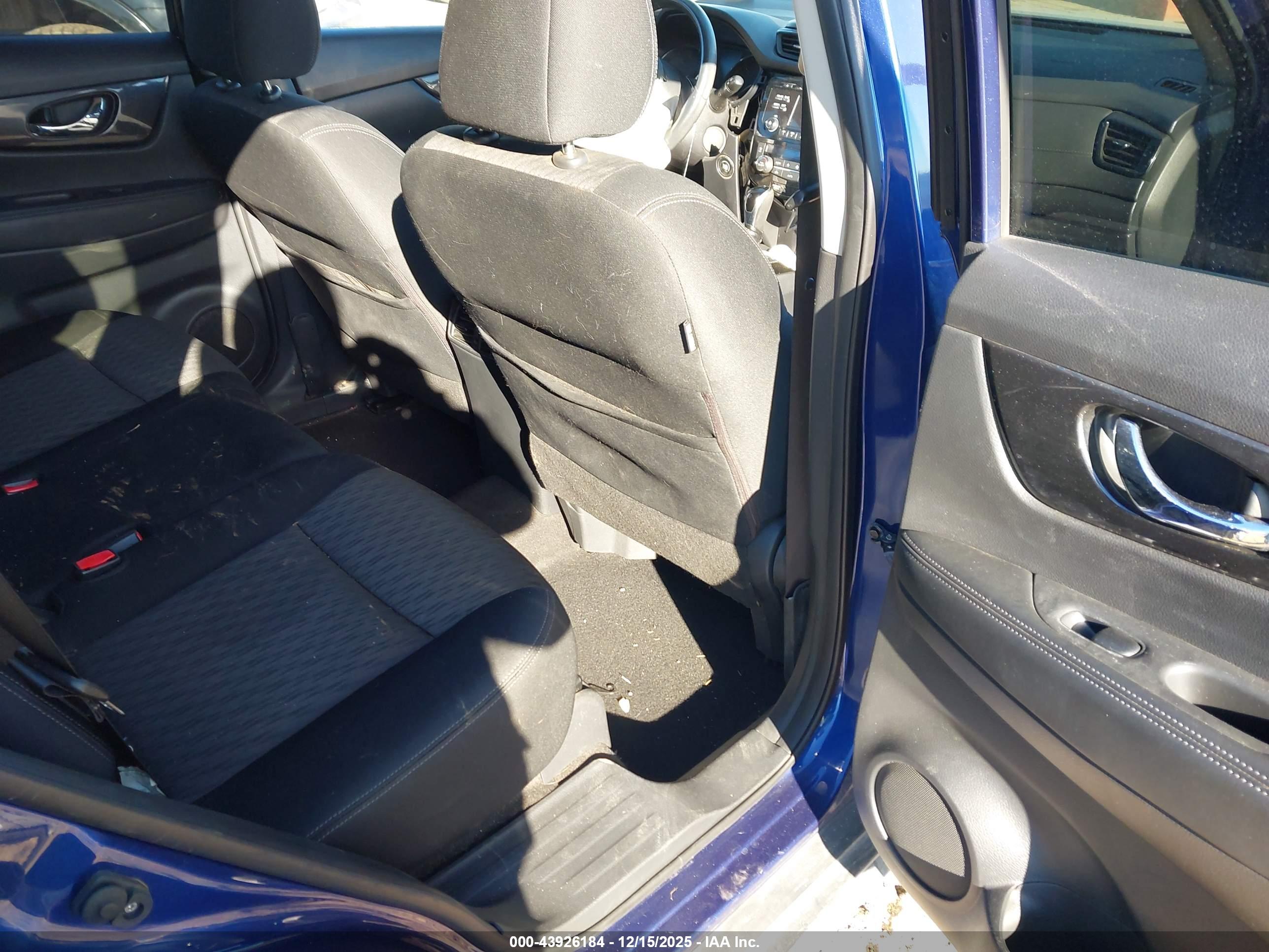NISSAN ROGUE image 8