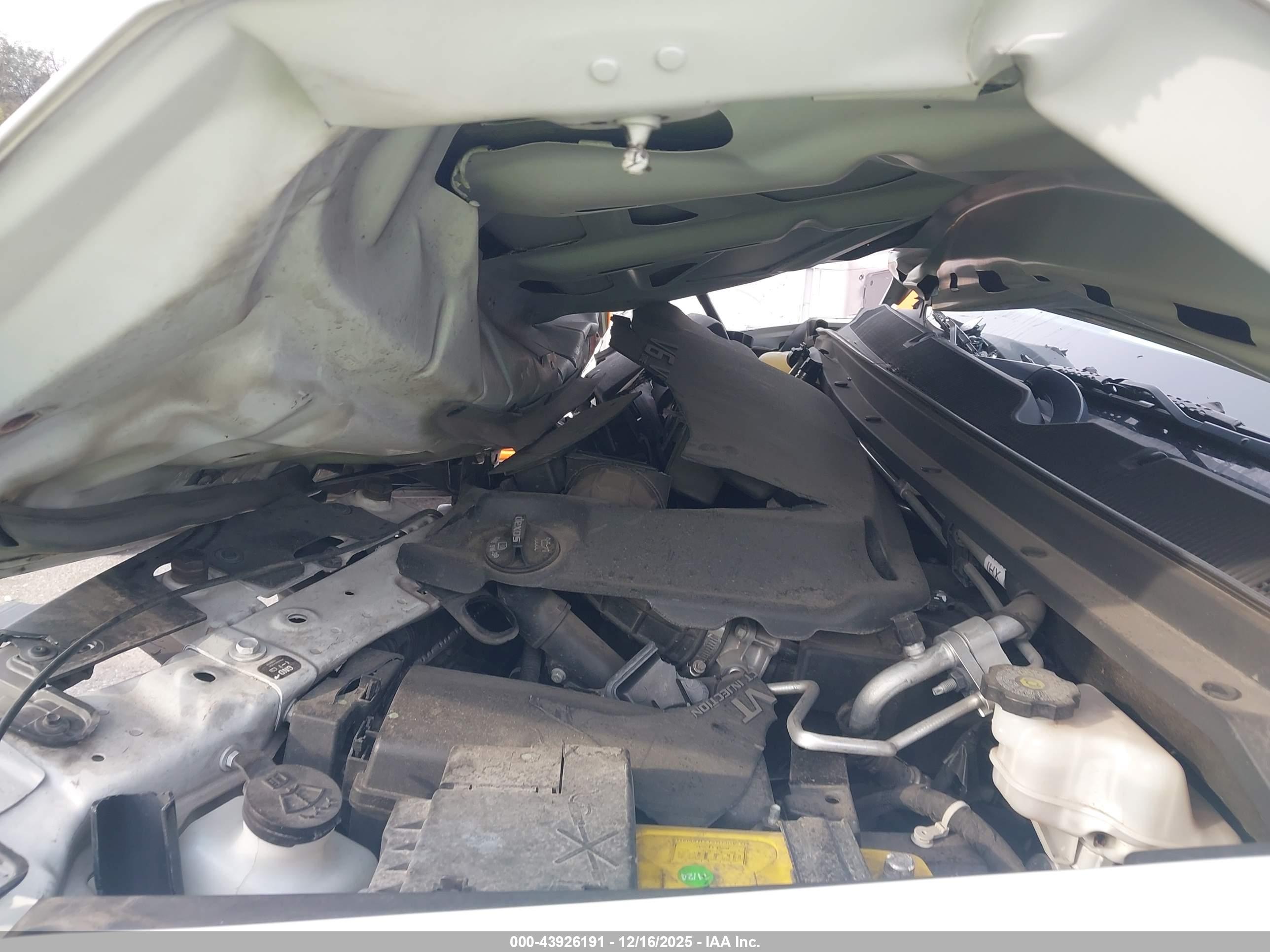 CHEVROLET COLORADO image 10