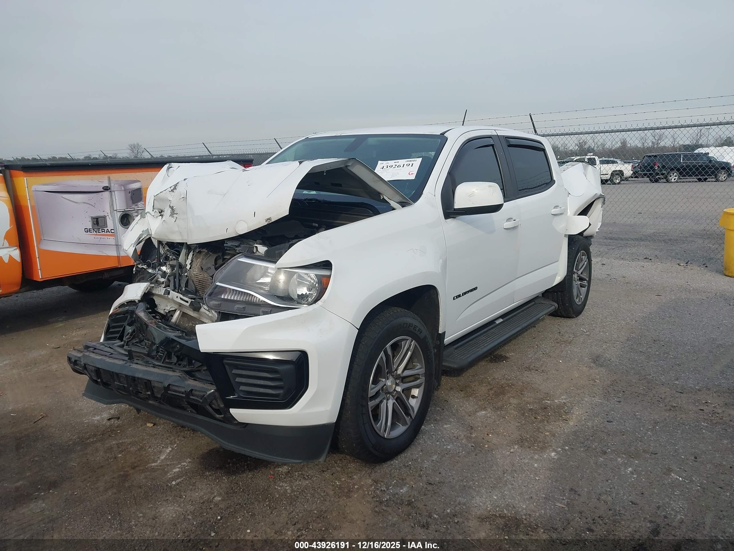 CHEVROLET COLORADO image 2