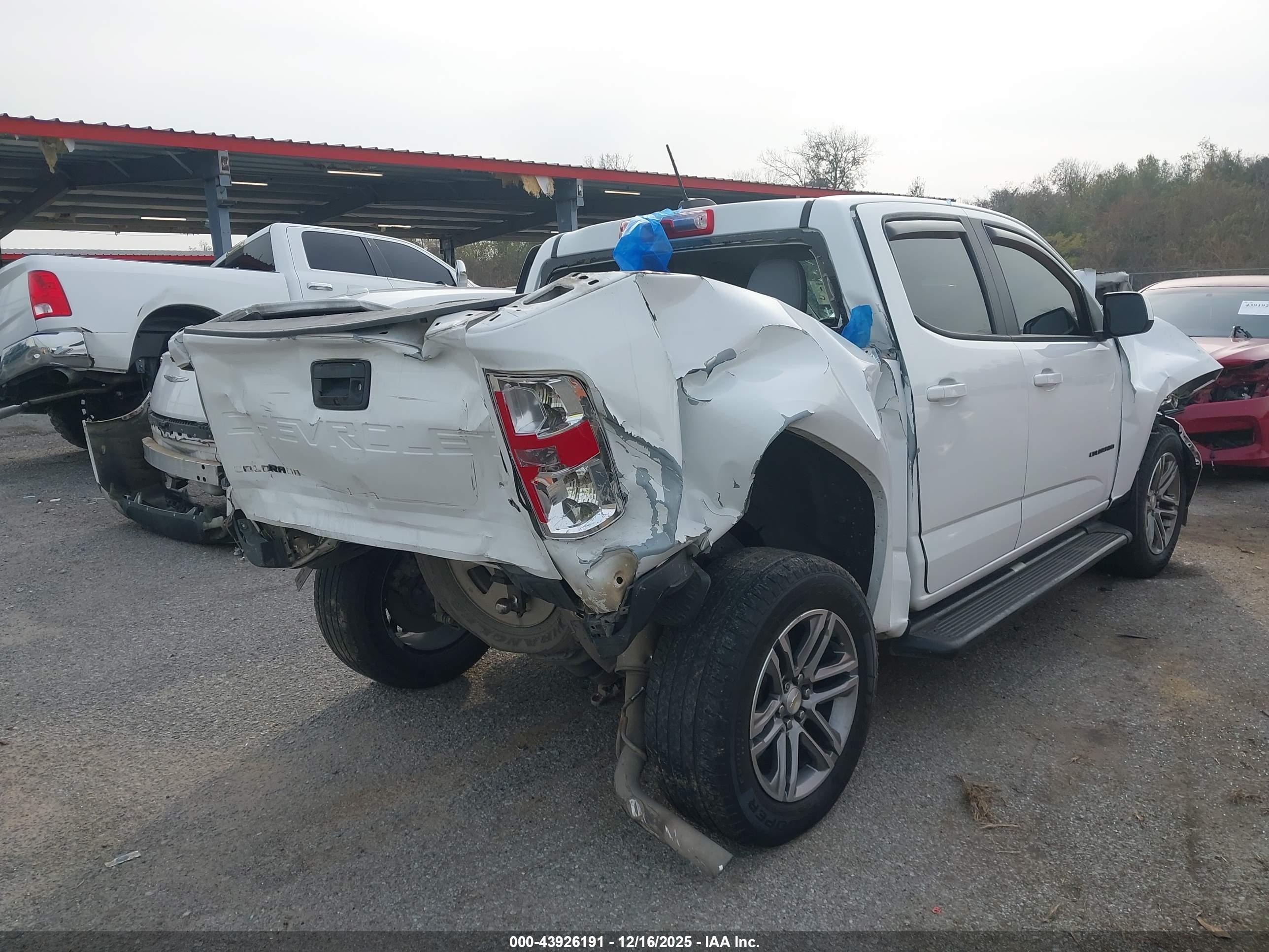 CHEVROLET COLORADO image 6