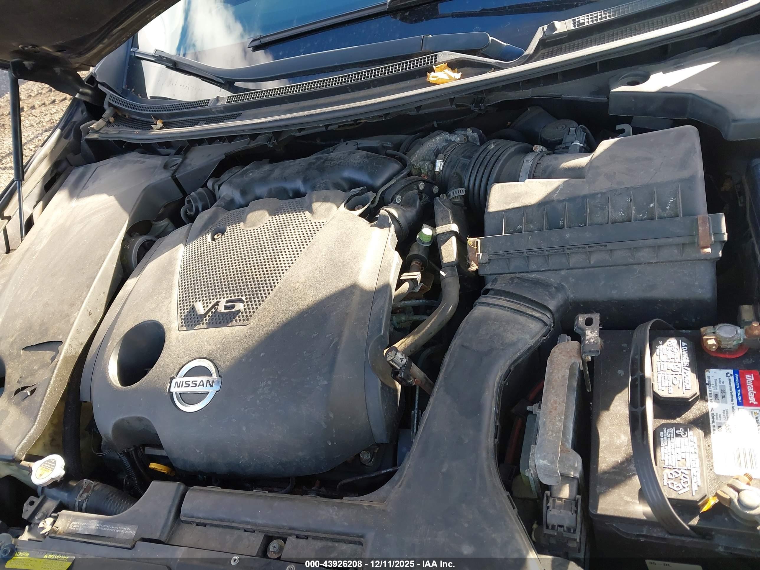NISSAN MAXIMA image 10