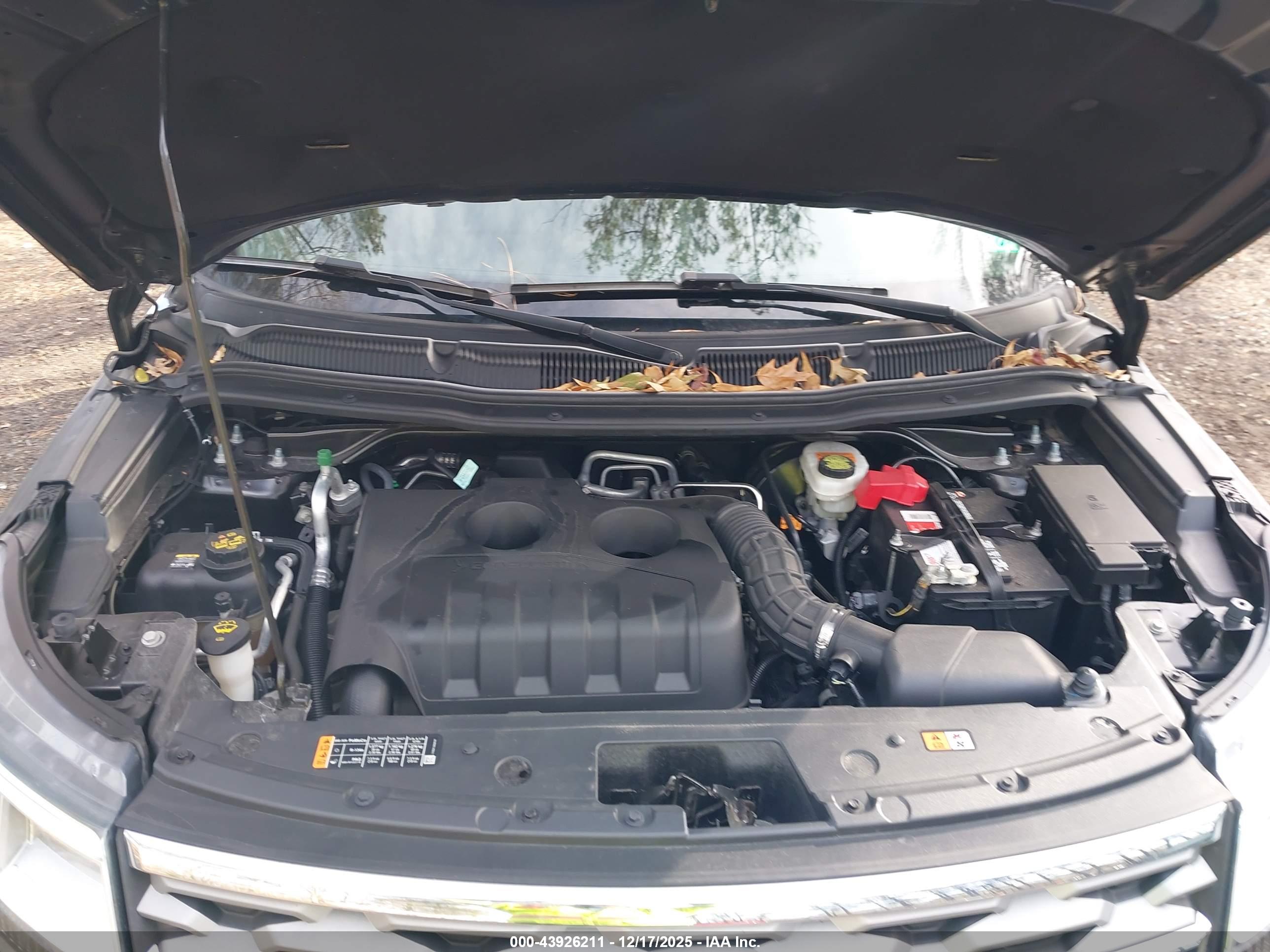 FORD EXPLORER image 10