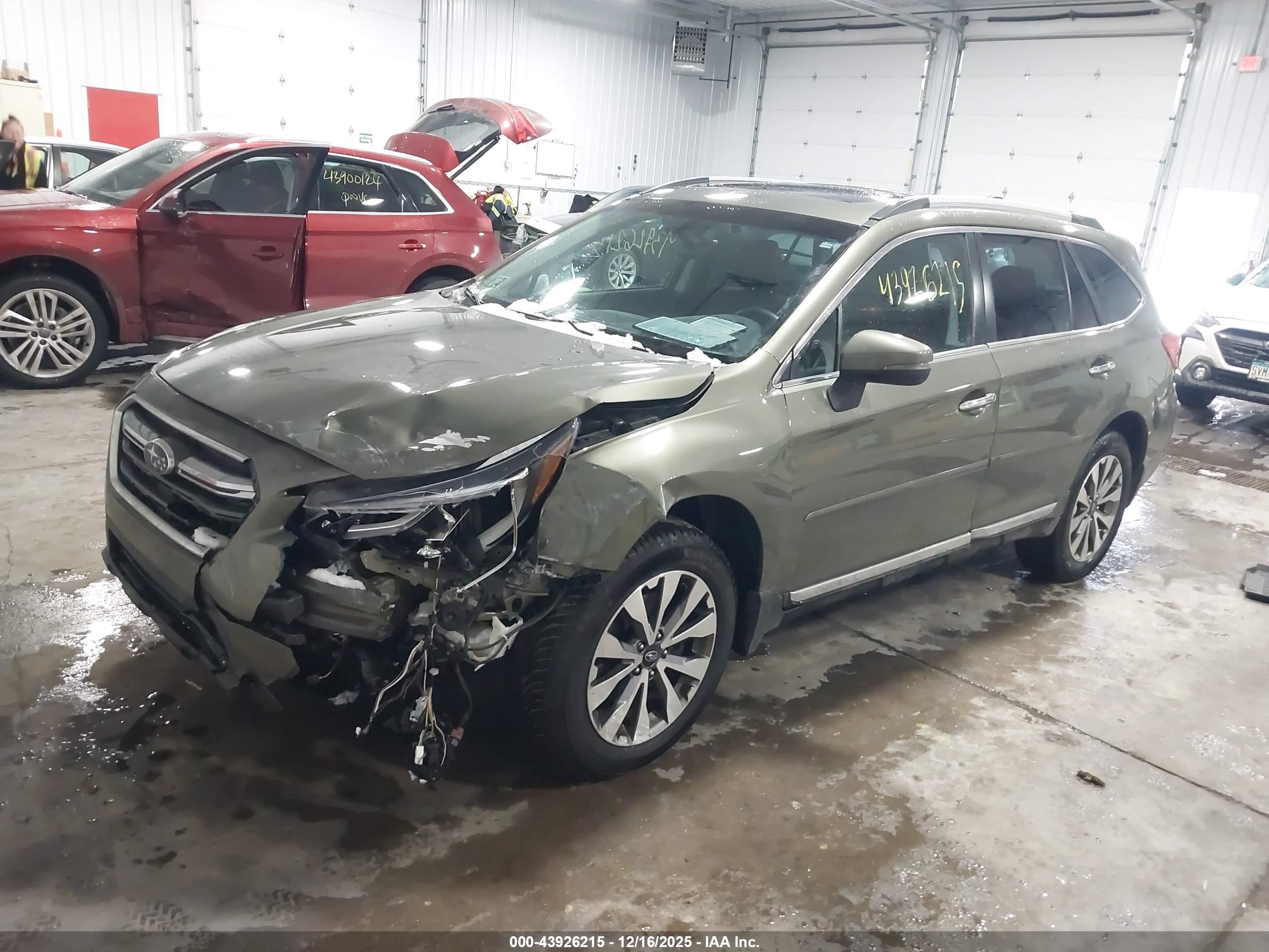 SUBARU OUTBACK image 2