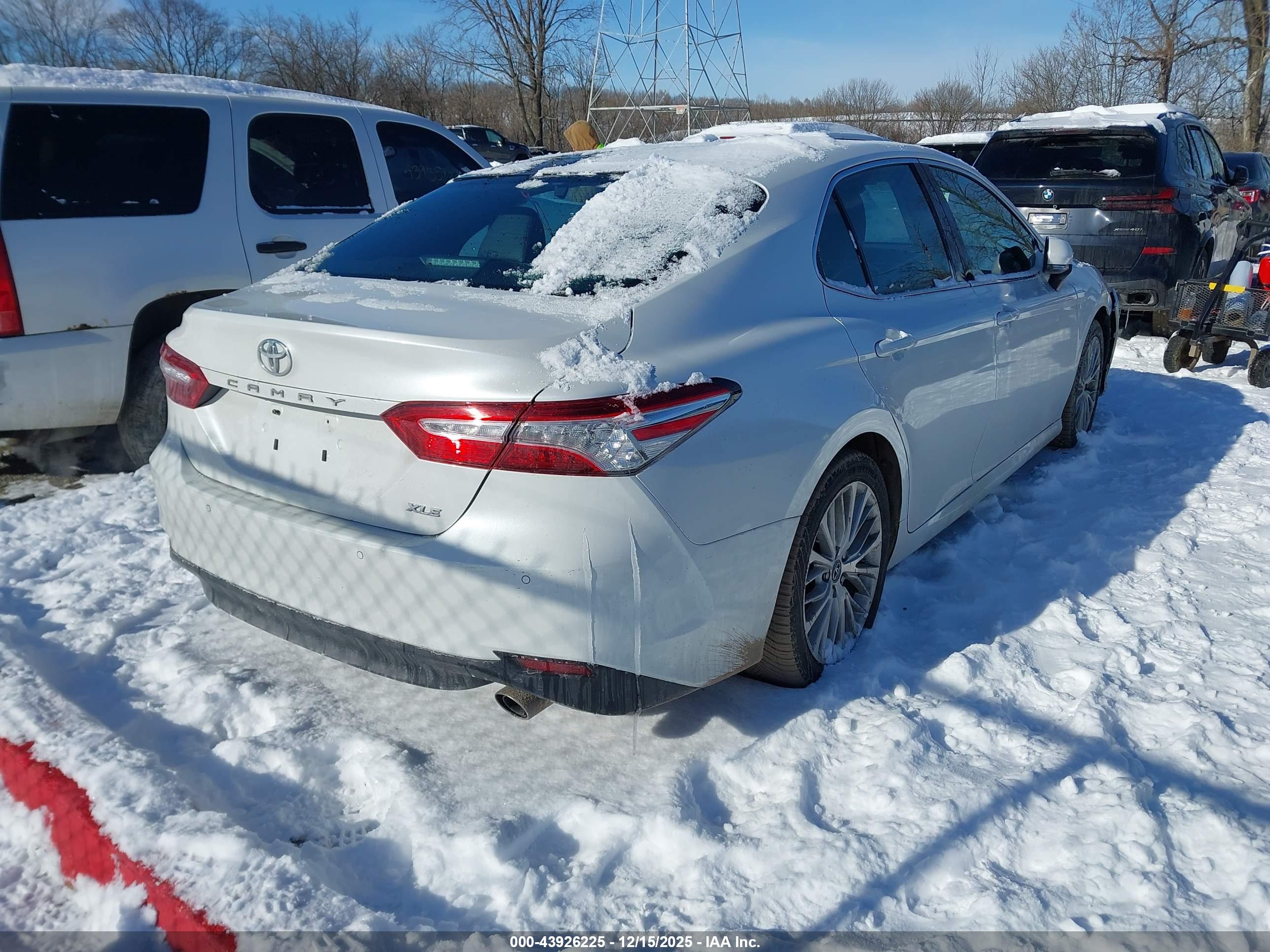 TOYOTA CAMRY image 4
