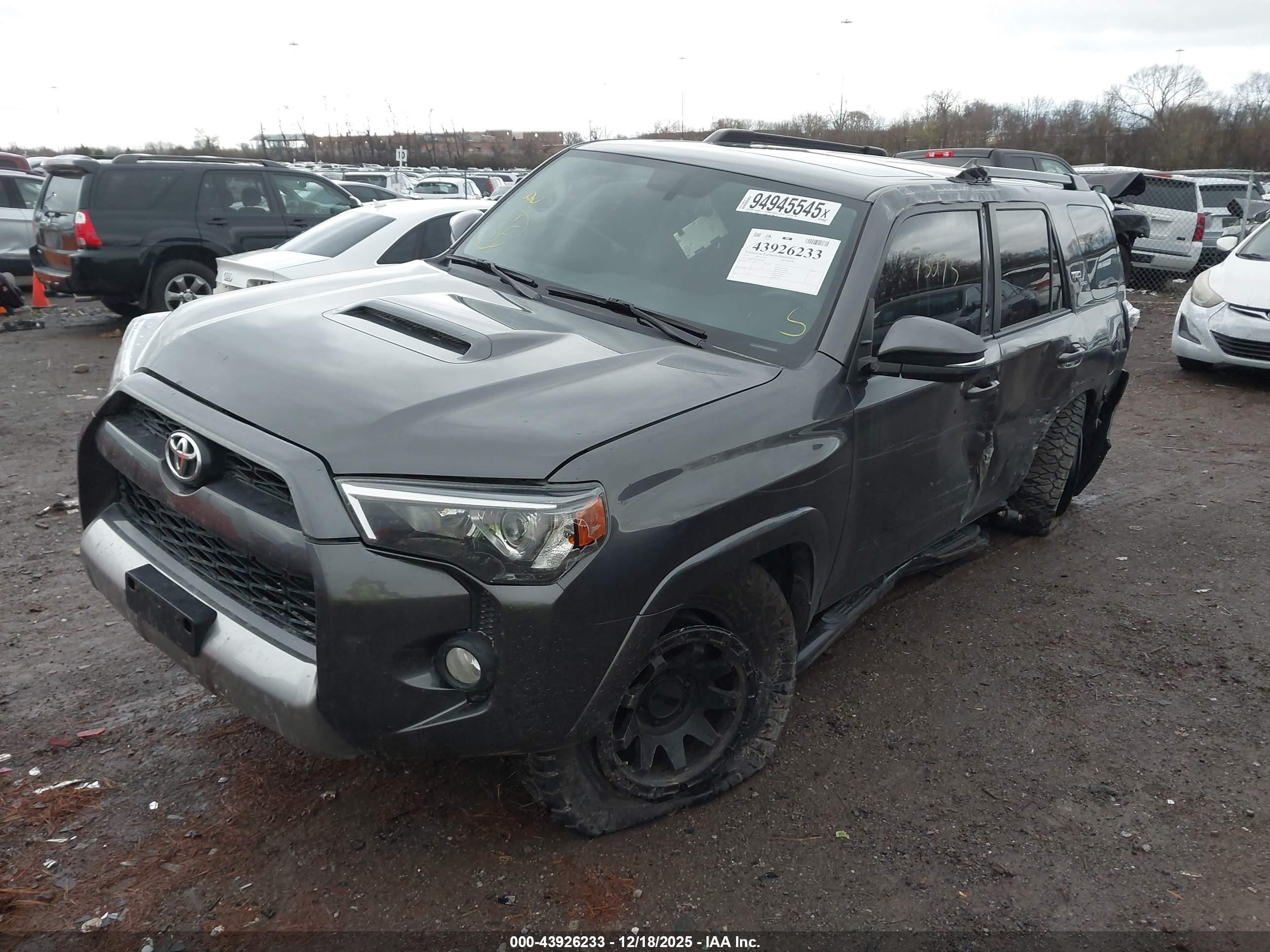 TOYOTA 4RUNNER image 2