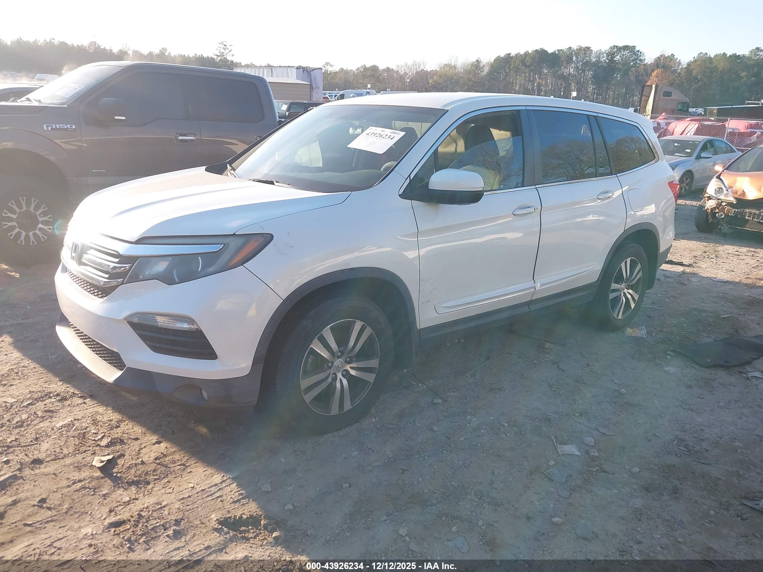 HONDA PILOT image 2