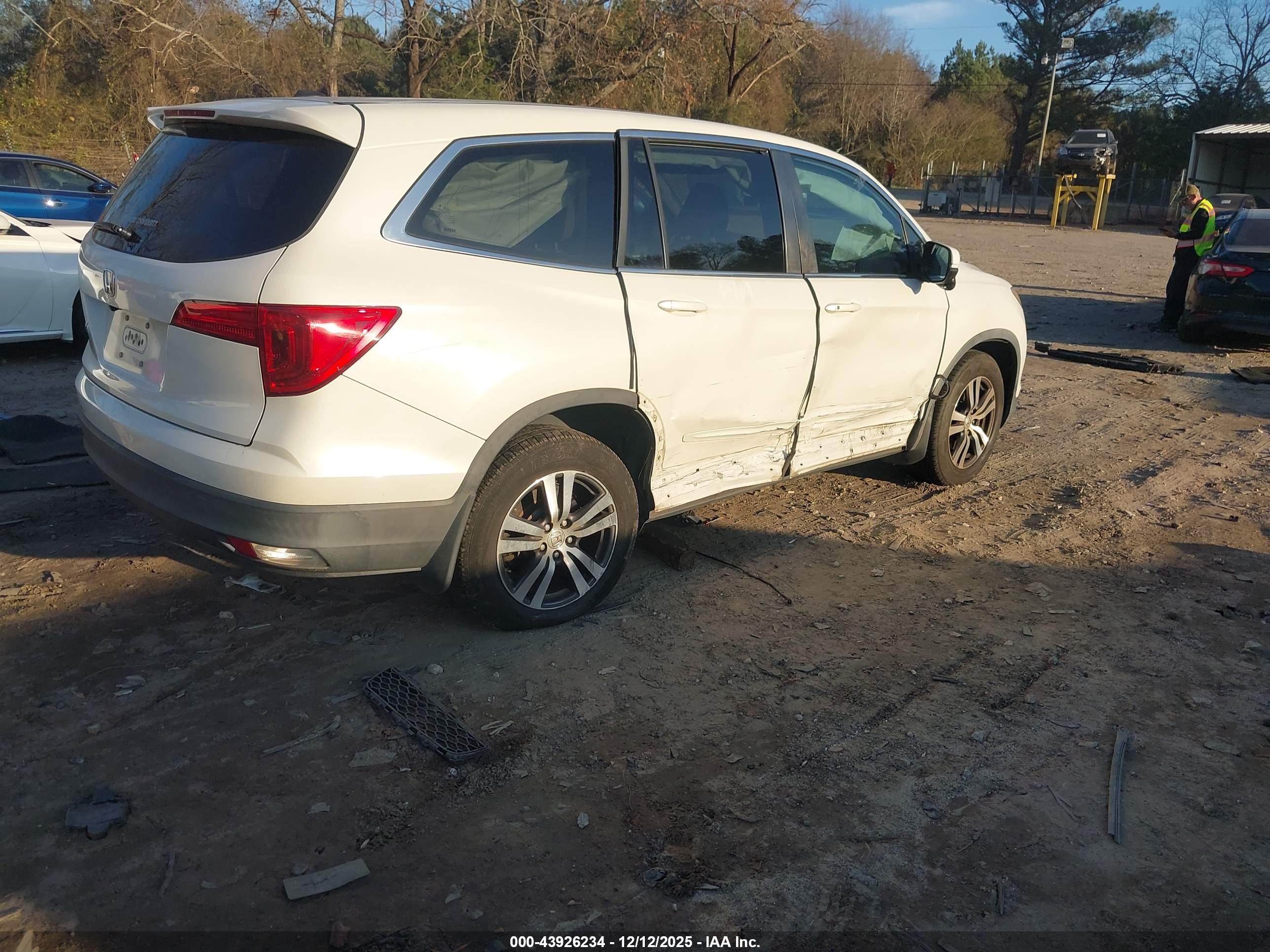 HONDA PILOT image 4