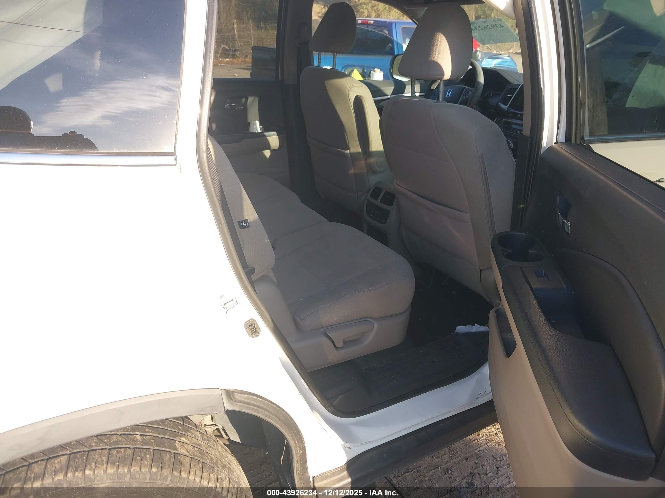 HONDA PILOT image 8