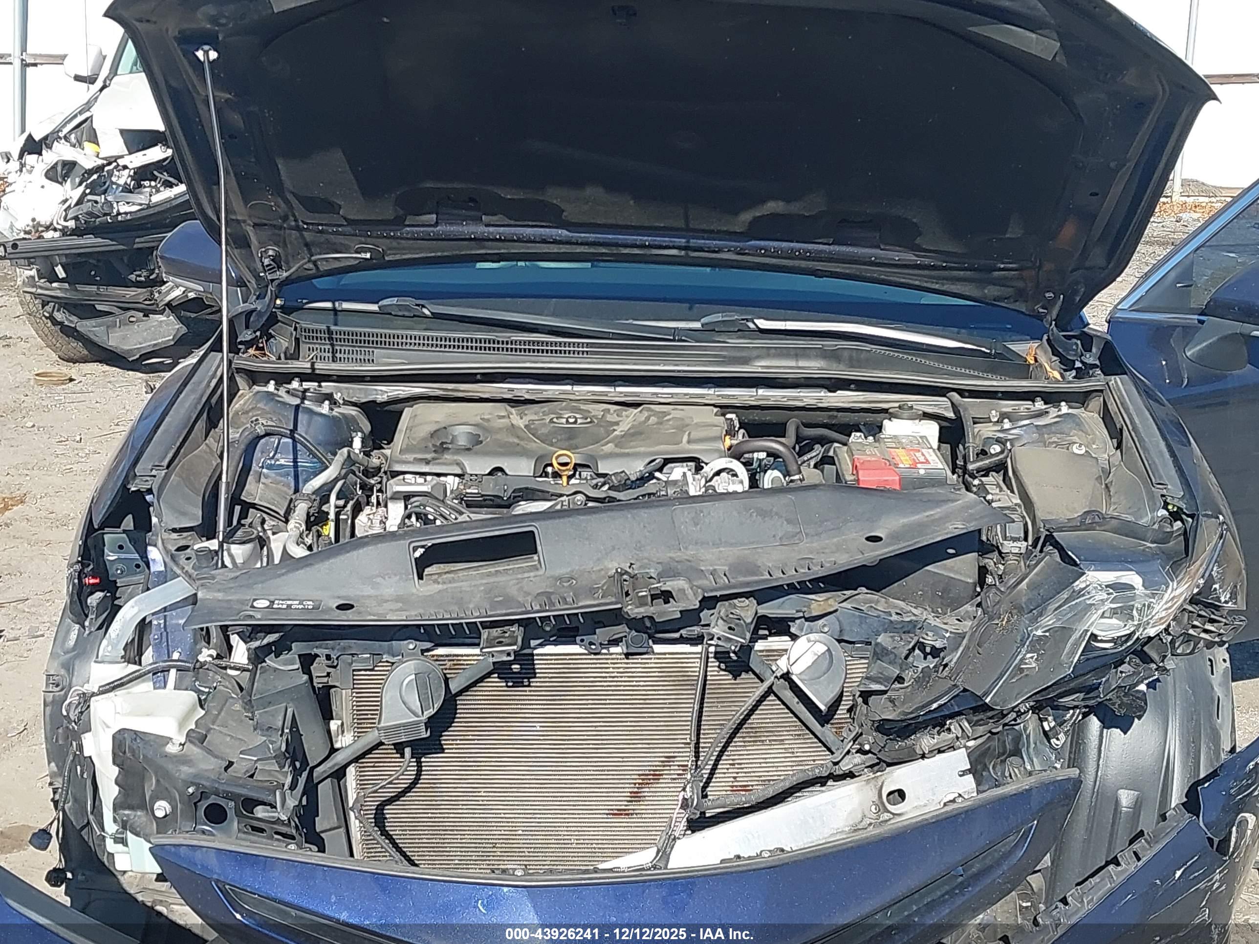 TOYOTA CAMRY image 10