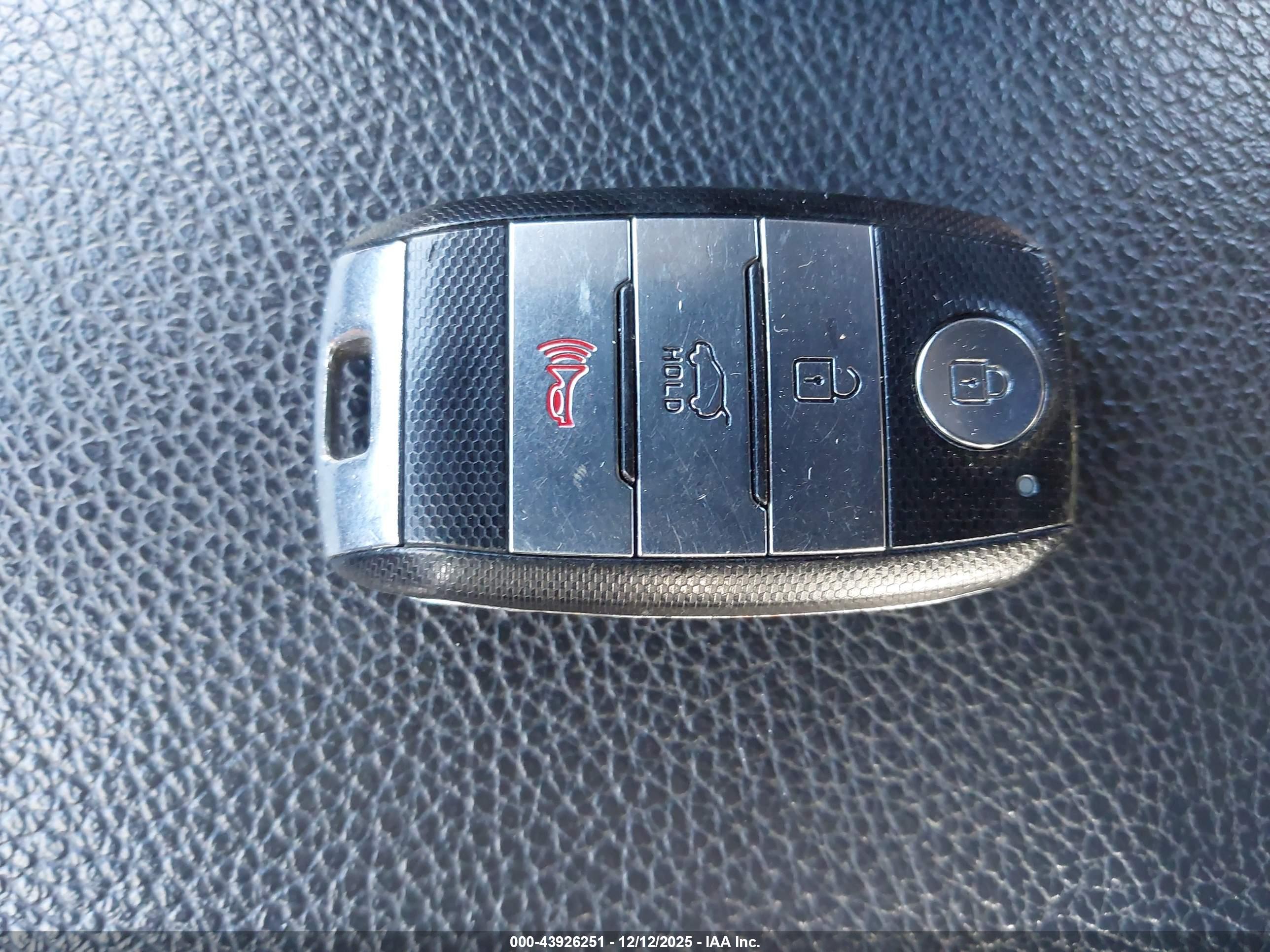 KIA SORENTO image 11
