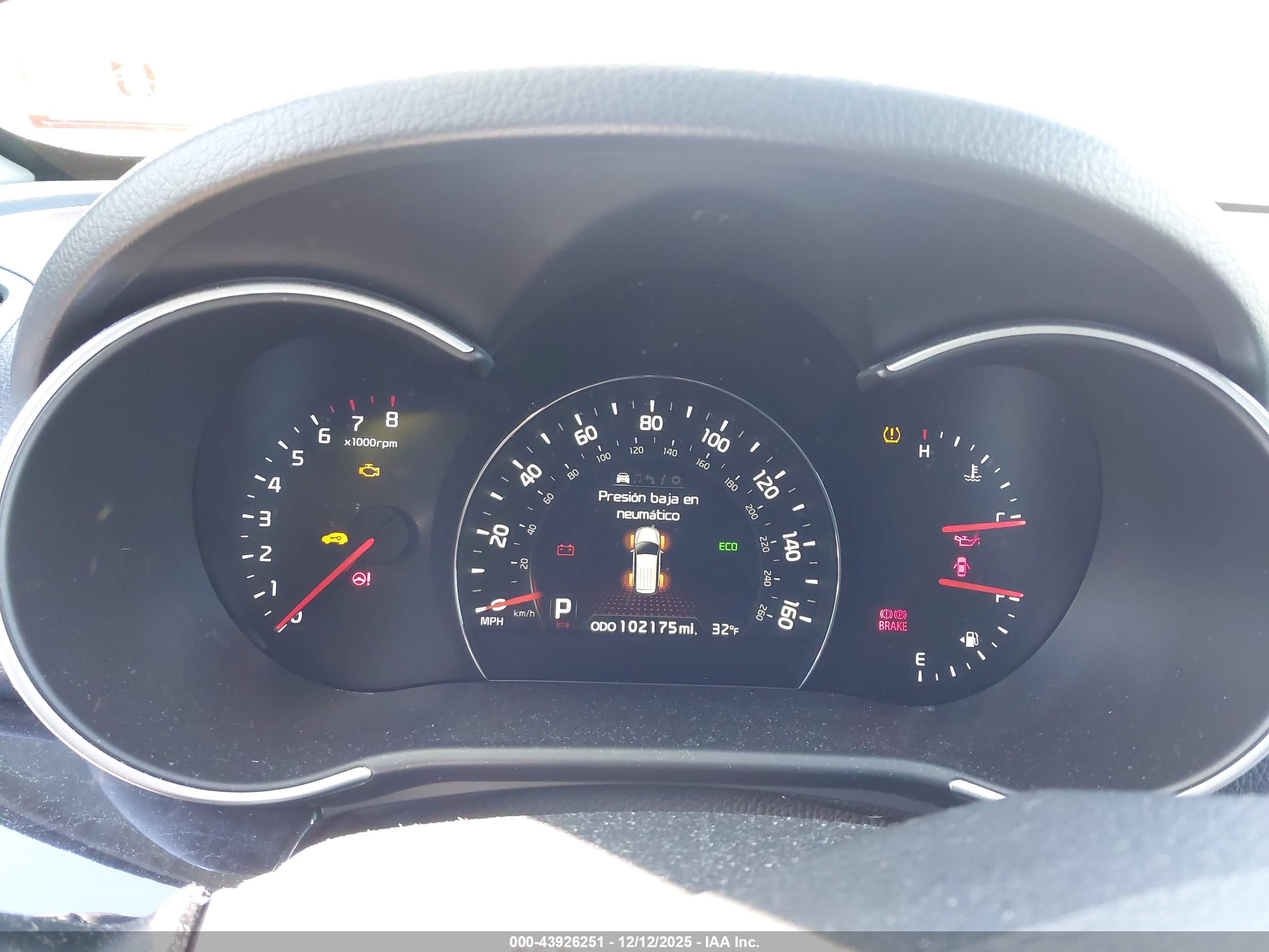 KIA SORENTO image 7