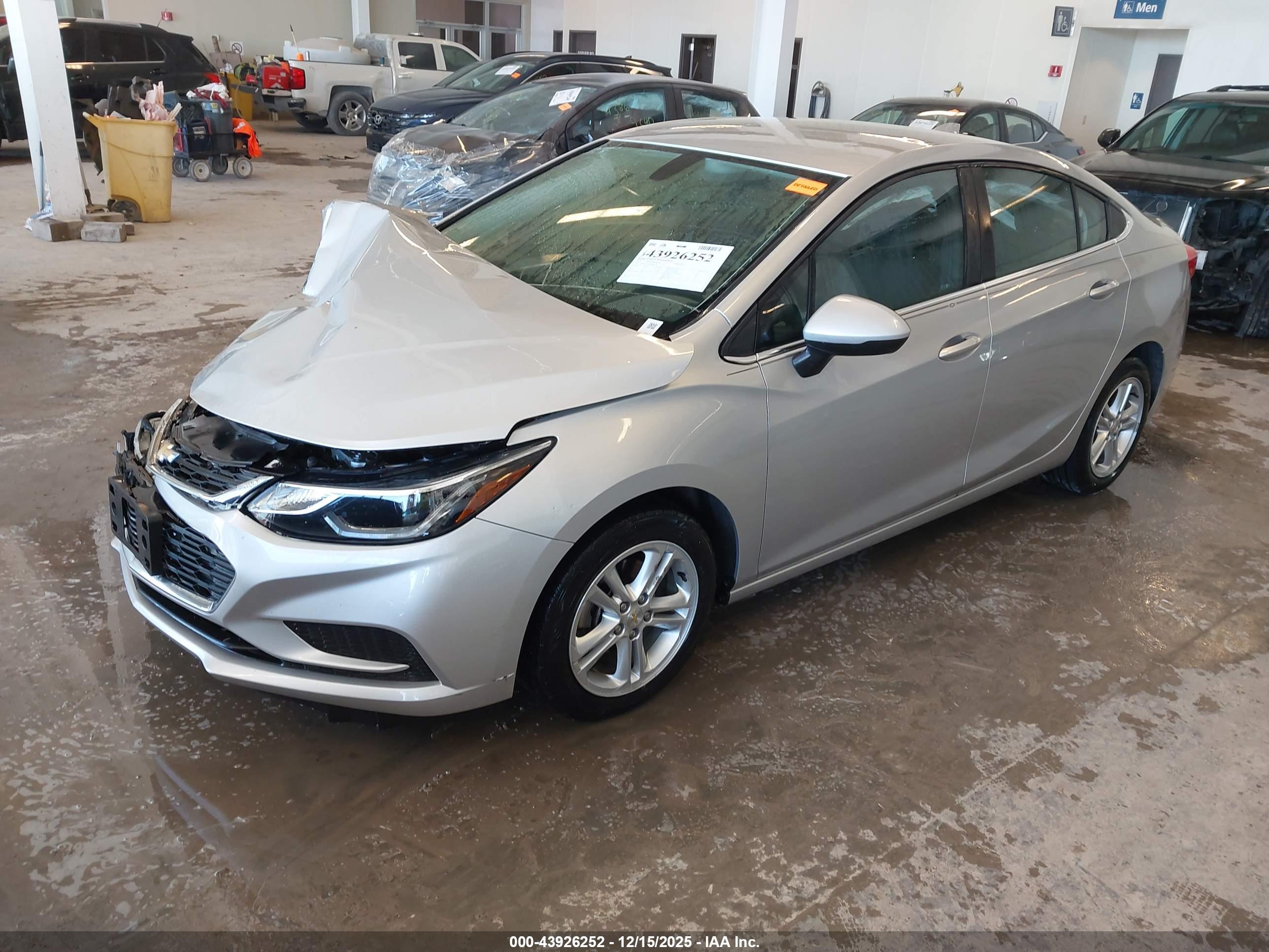 CHEVROLET CRUZE image 2