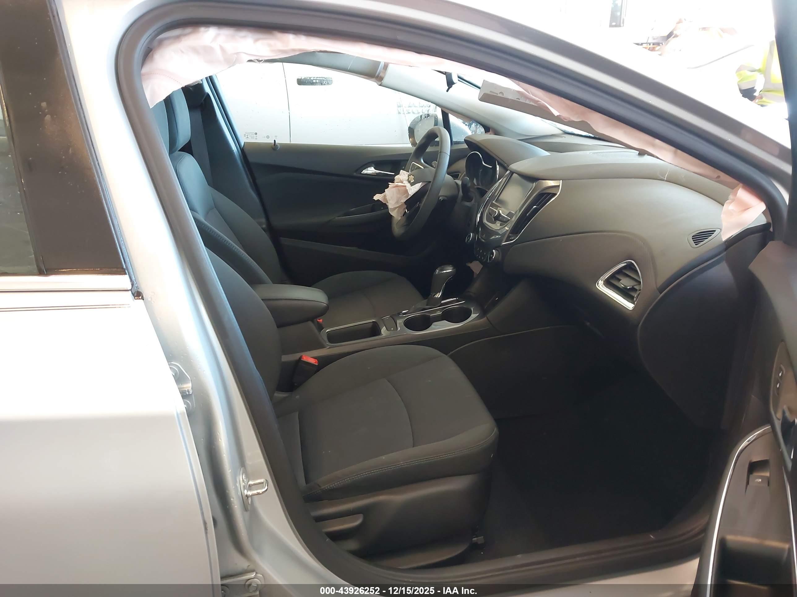 CHEVROLET CRUZE image 5
