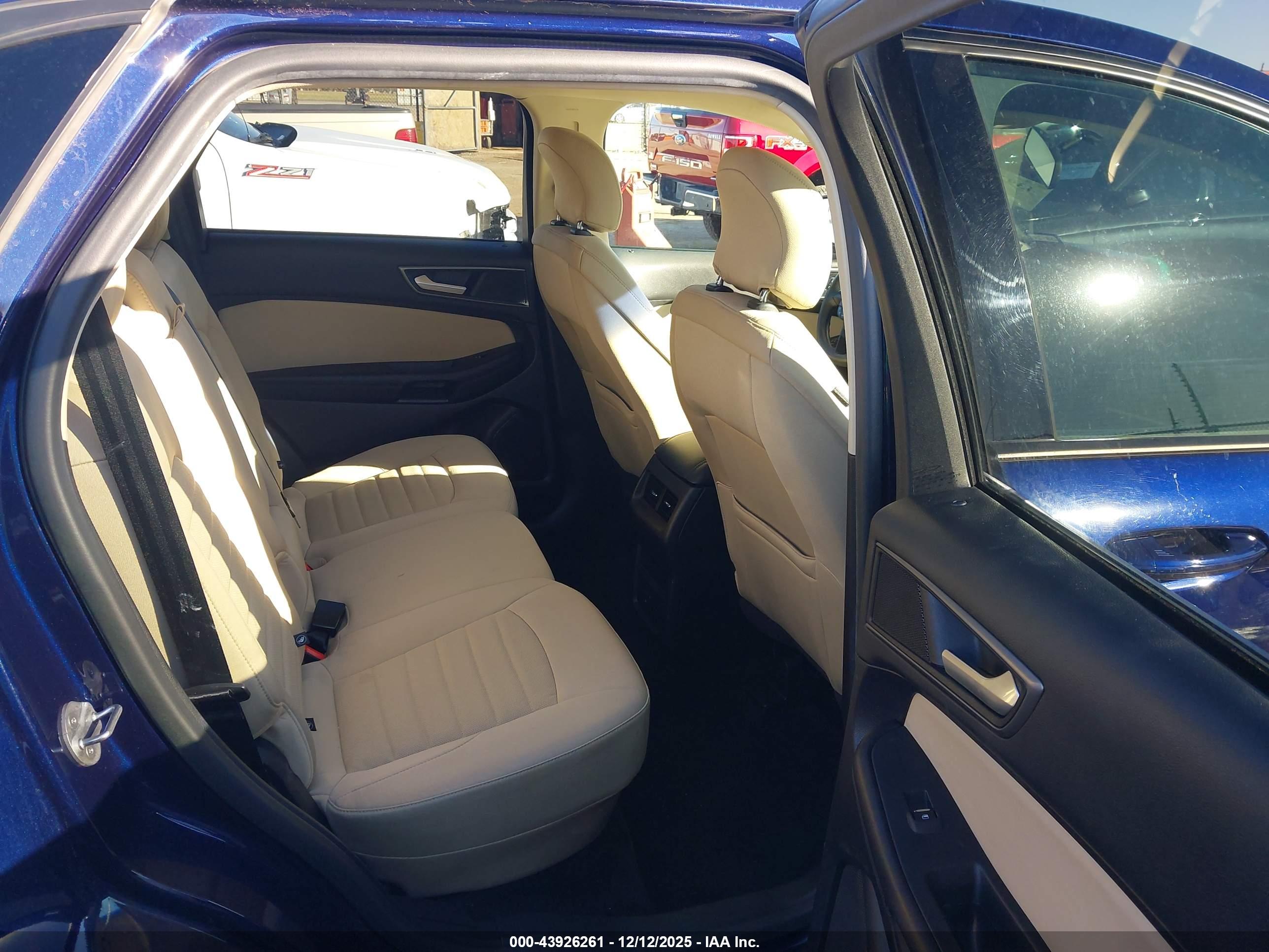FORD EDGE image 8